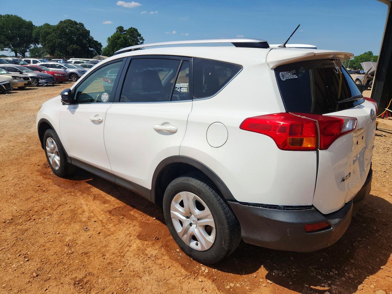 2015 Toyota Rav4 Le White vin: JTMZFREV1FJ059141