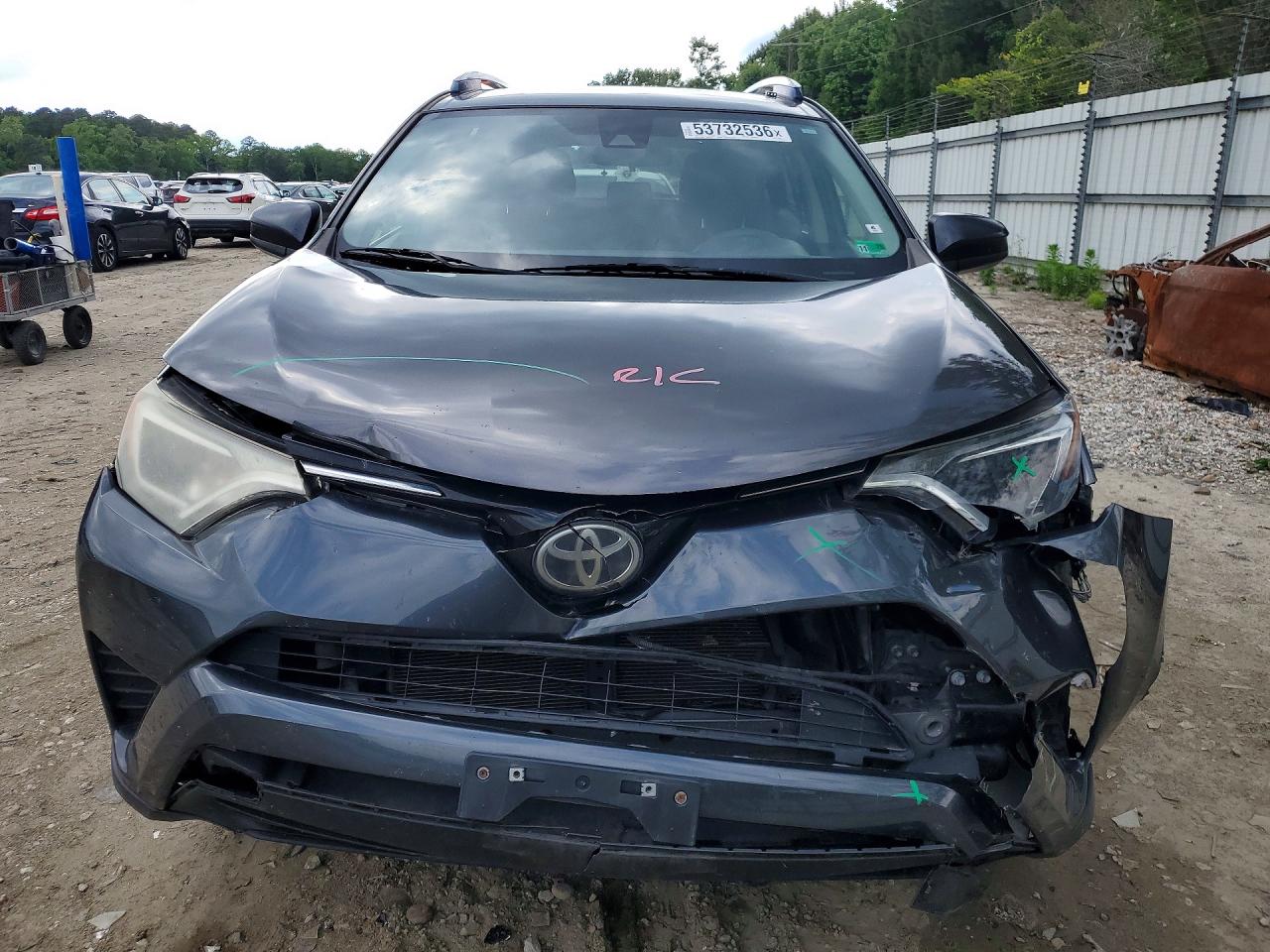 2017 Toyota Rav4 Le Серый vin: JTMZFREV1HJ714983