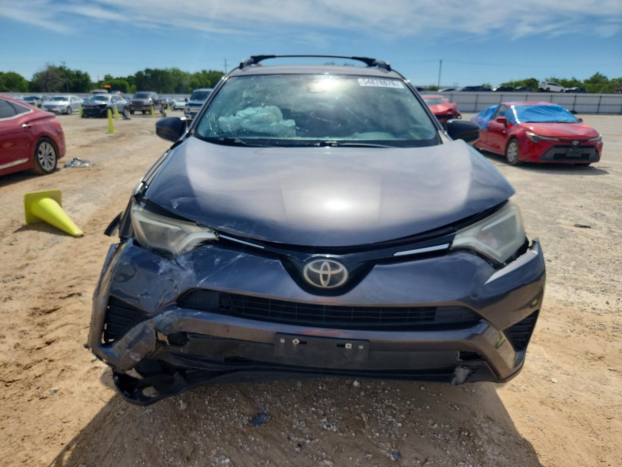 2018 Toyota Rav4 Le Gray vin: JTMZFREV1JJ166893
