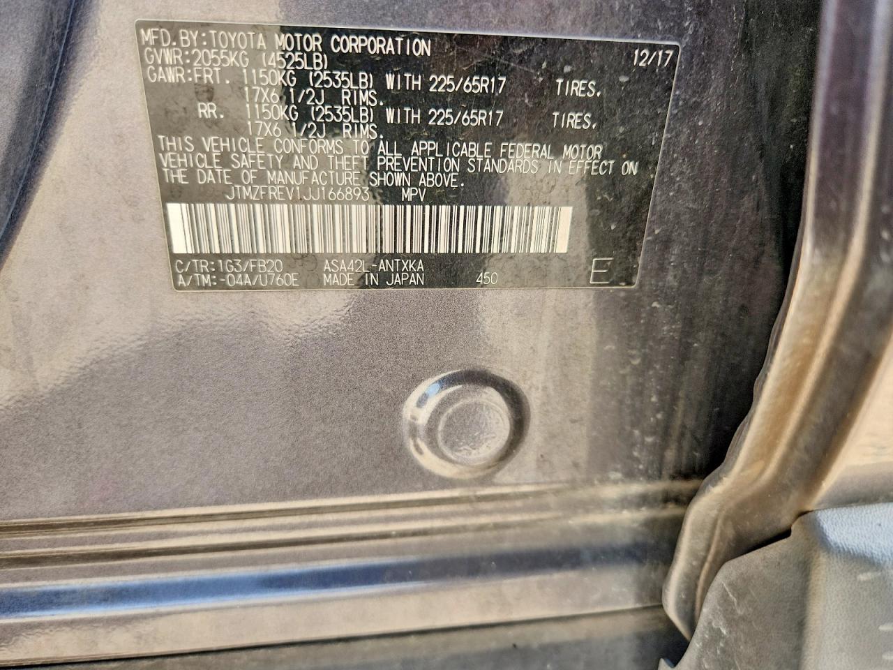 2018 Toyota Rav4 Le Gray vin: JTMZFREV1JJ166893