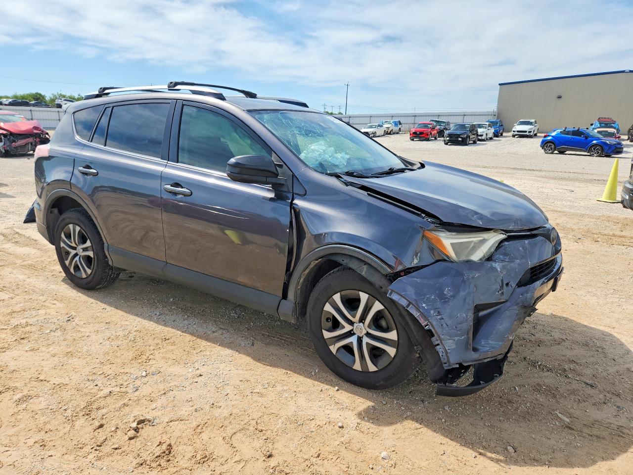 2018 Toyota Rav4 Le Gray vin: JTMZFREV1JJ166893