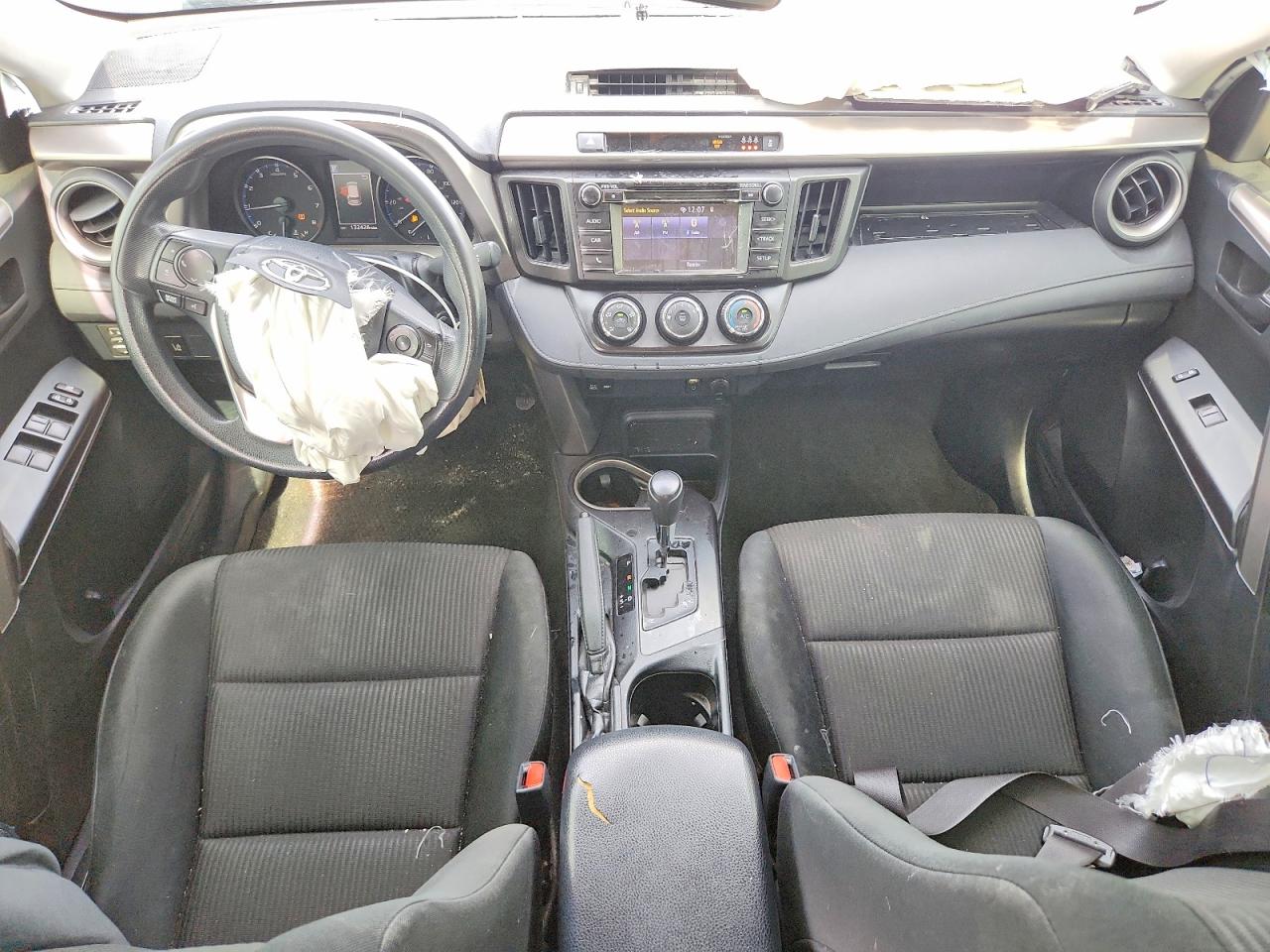 2018 Toyota Rav4 Le Gray vin: JTMZFREV1JJ166893