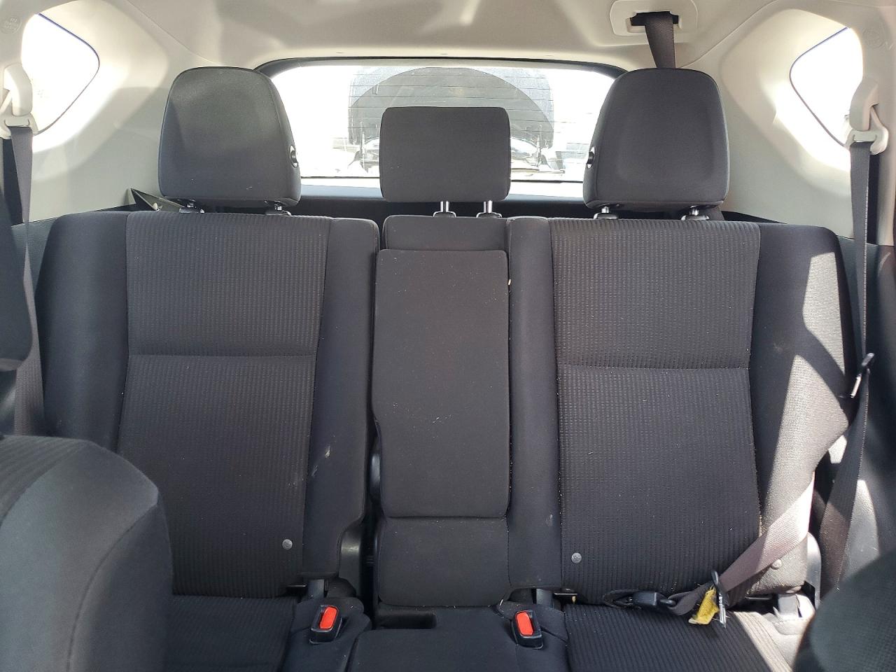 2018 Toyota Rav4 Le Gray vin: JTMZFREV1JJ730784