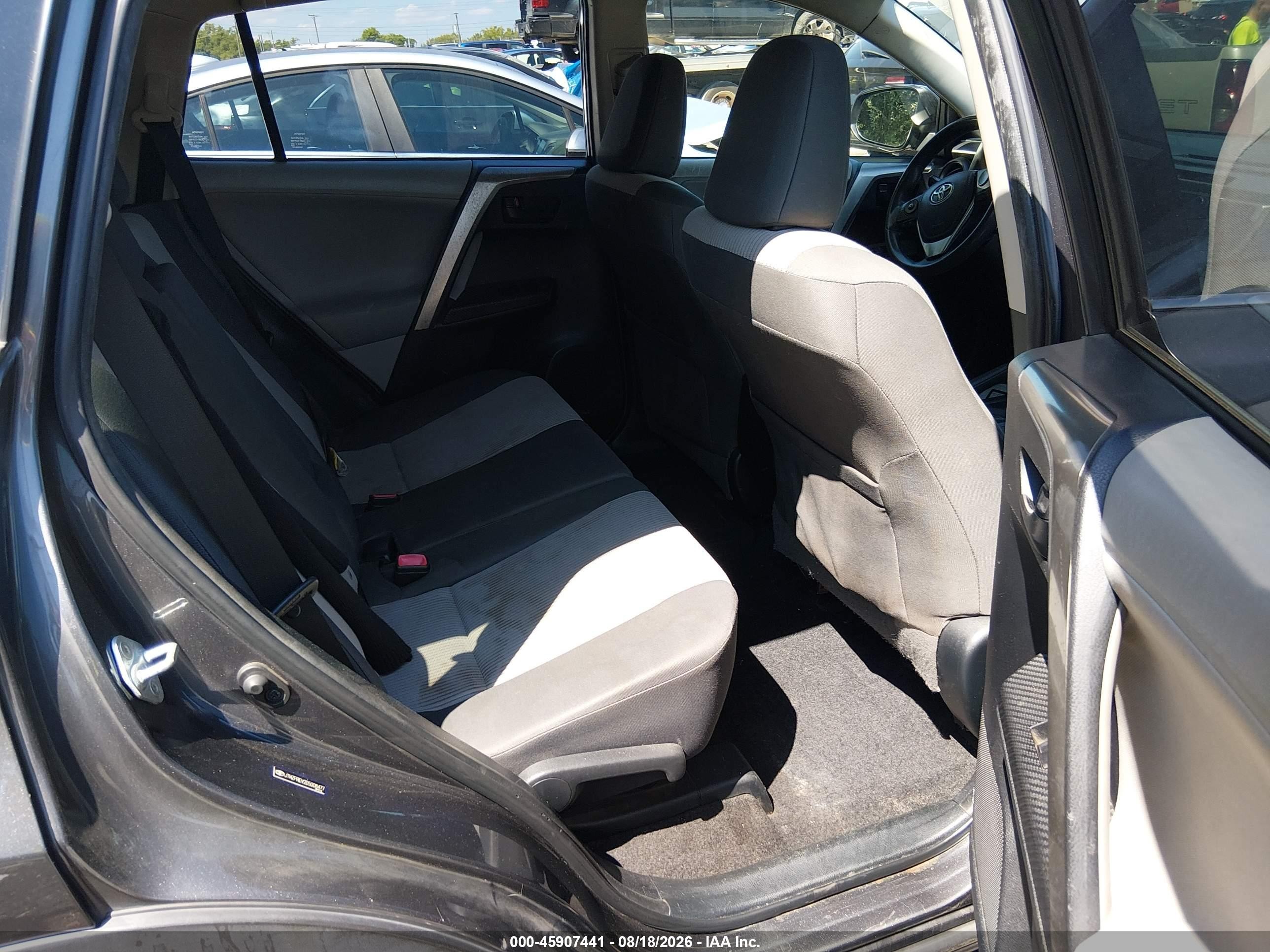 2013 Toyota Rav4 Le Gray vin: JTMZFREV2D5008477
