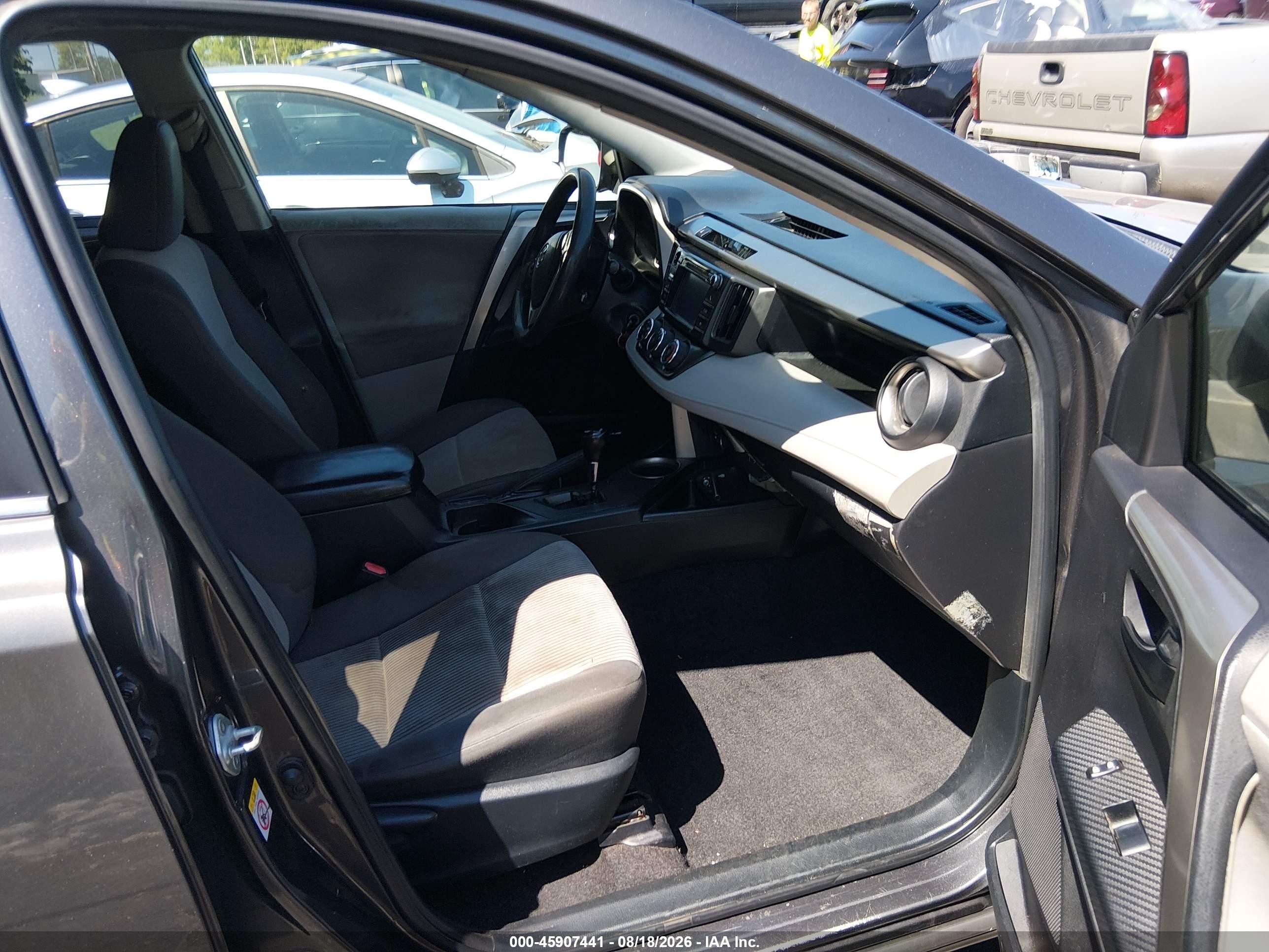 2013 Toyota Rav4 Le Gray vin: JTMZFREV2D5008477