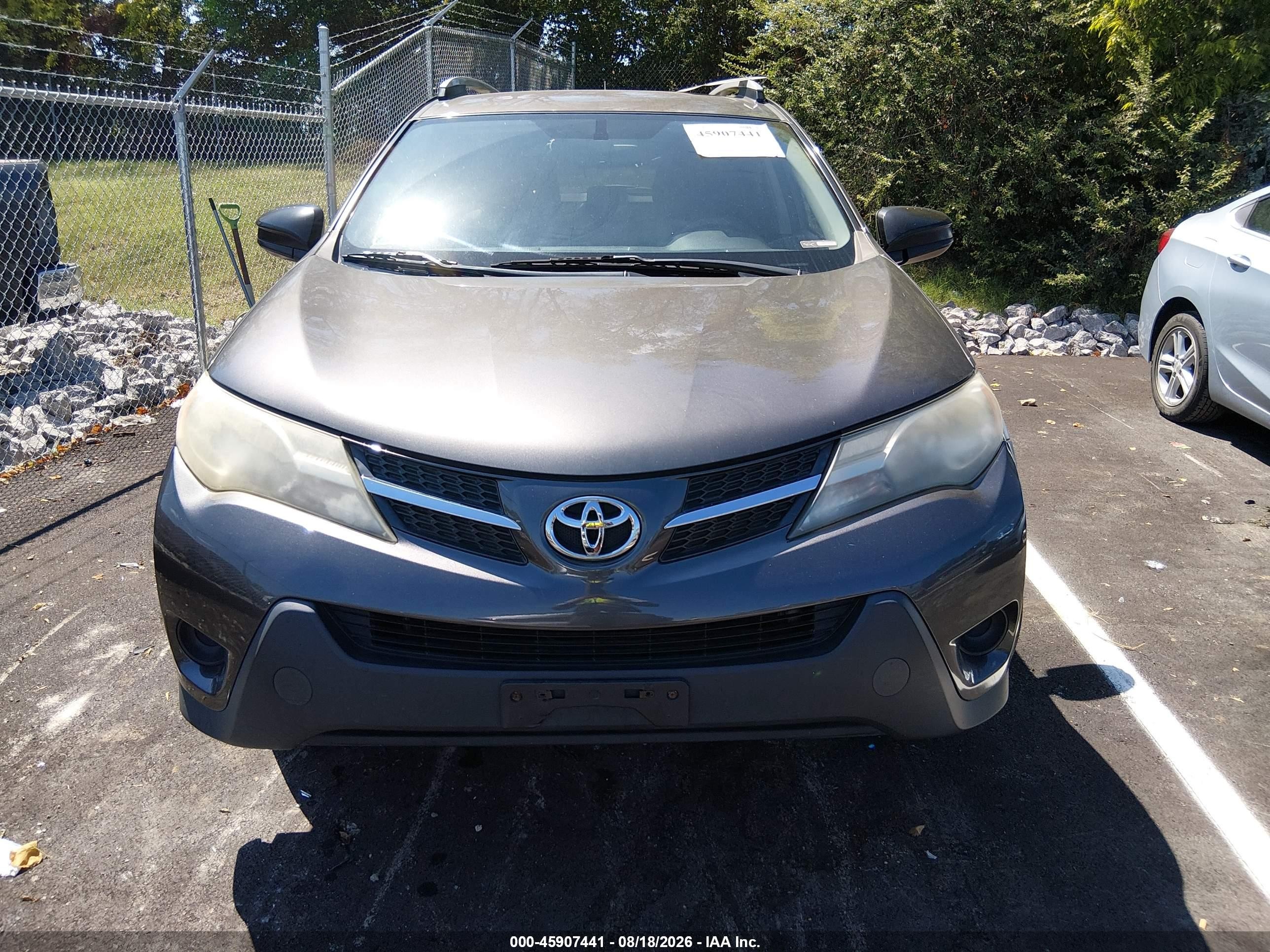 2013 Toyota Rav4 Le Gray vin: JTMZFREV2D5008477