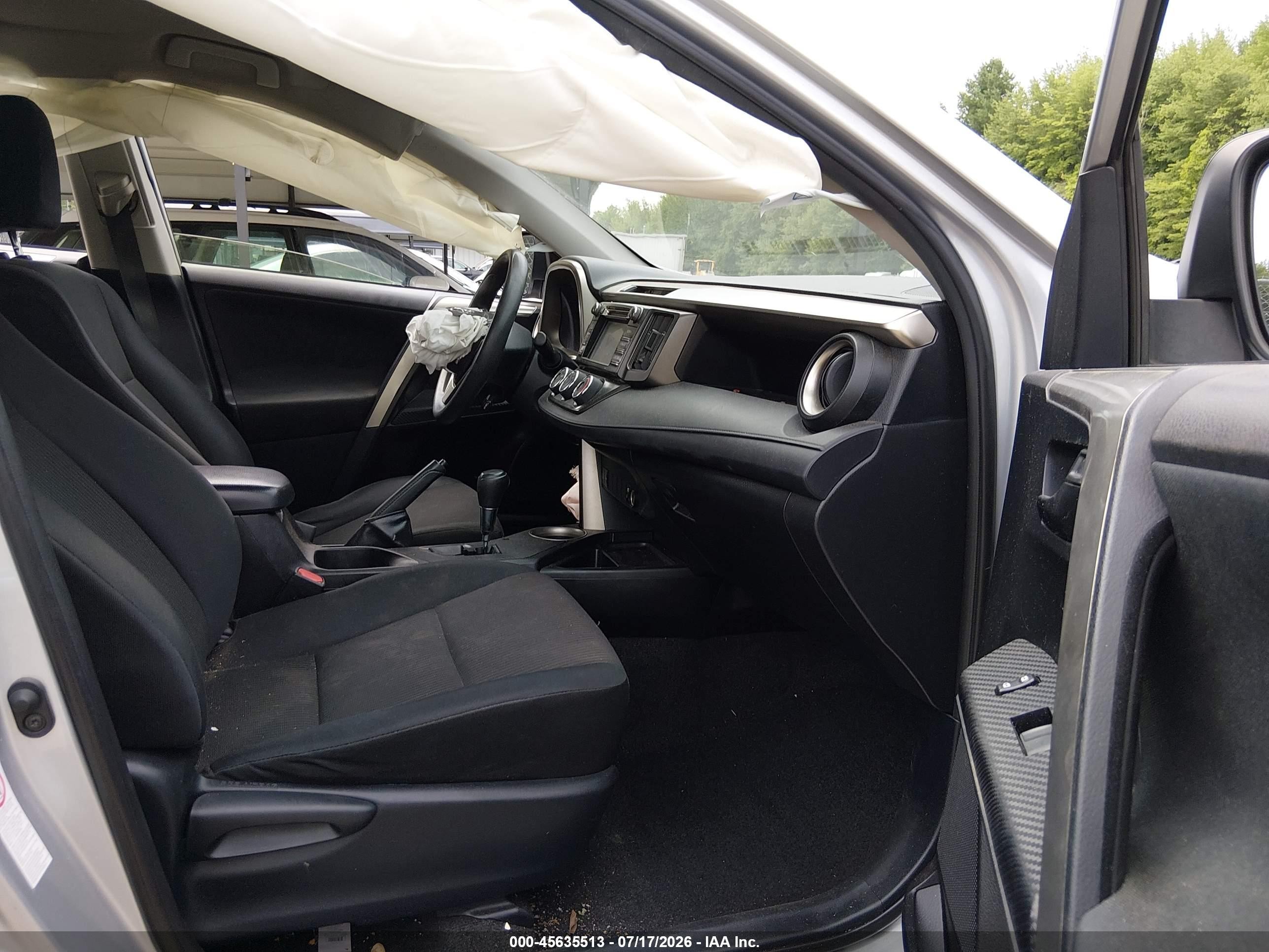 2014 Toyota Rav4 Le Silver vin: JTMZFREV2ED030387