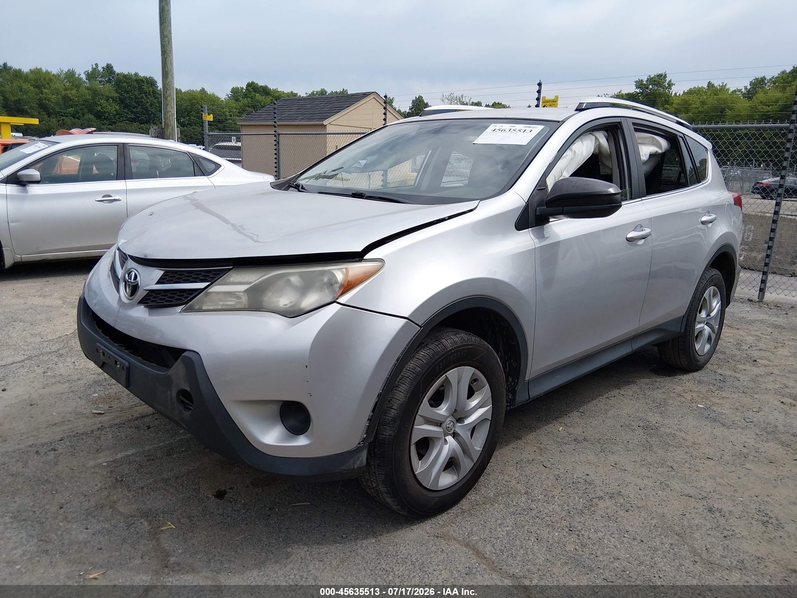 2014 Toyota Rav4 Le Silver vin: JTMZFREV2ED030387
