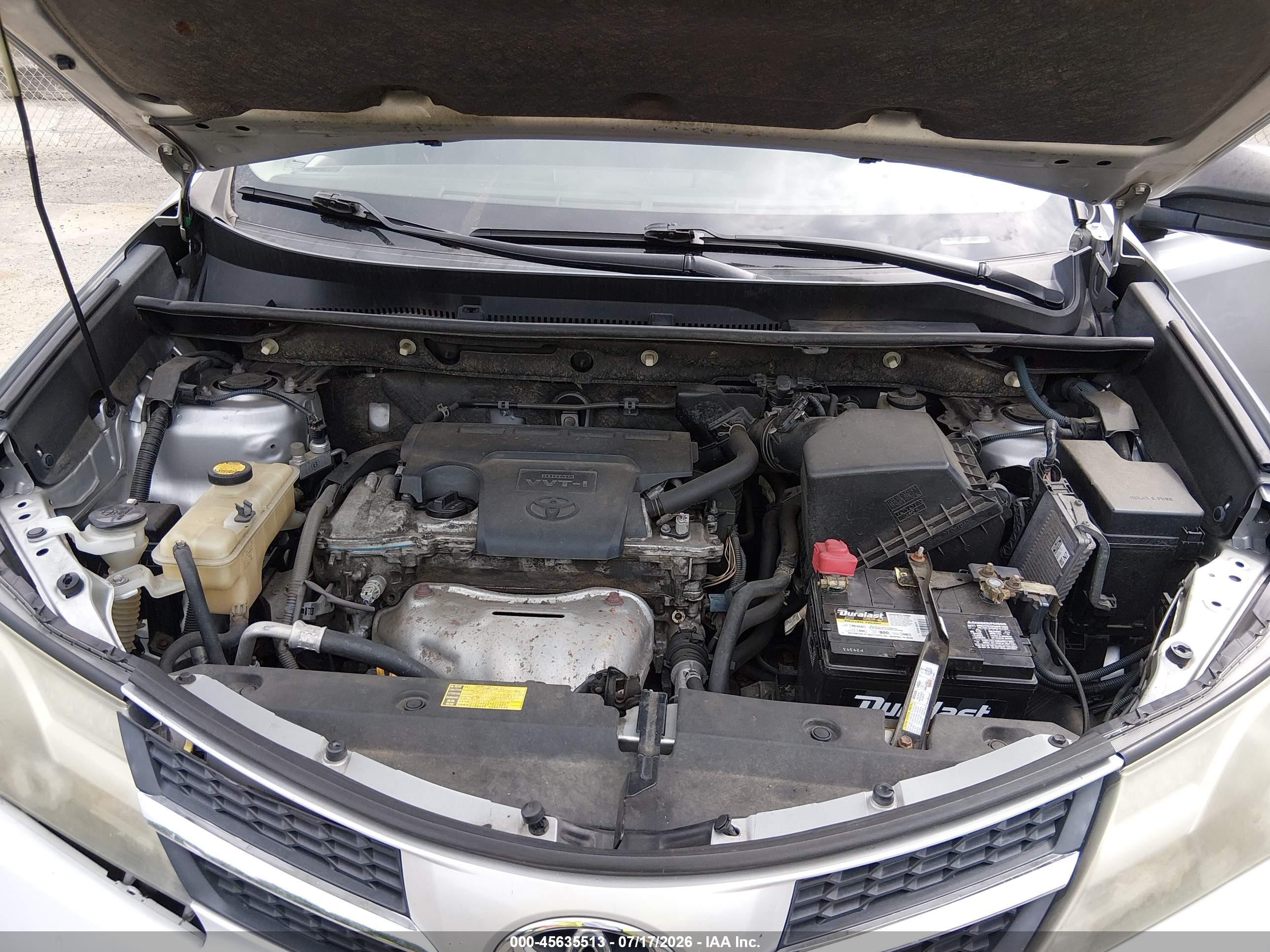 2014 Toyota Rav4 Le Silver vin: JTMZFREV2ED030387