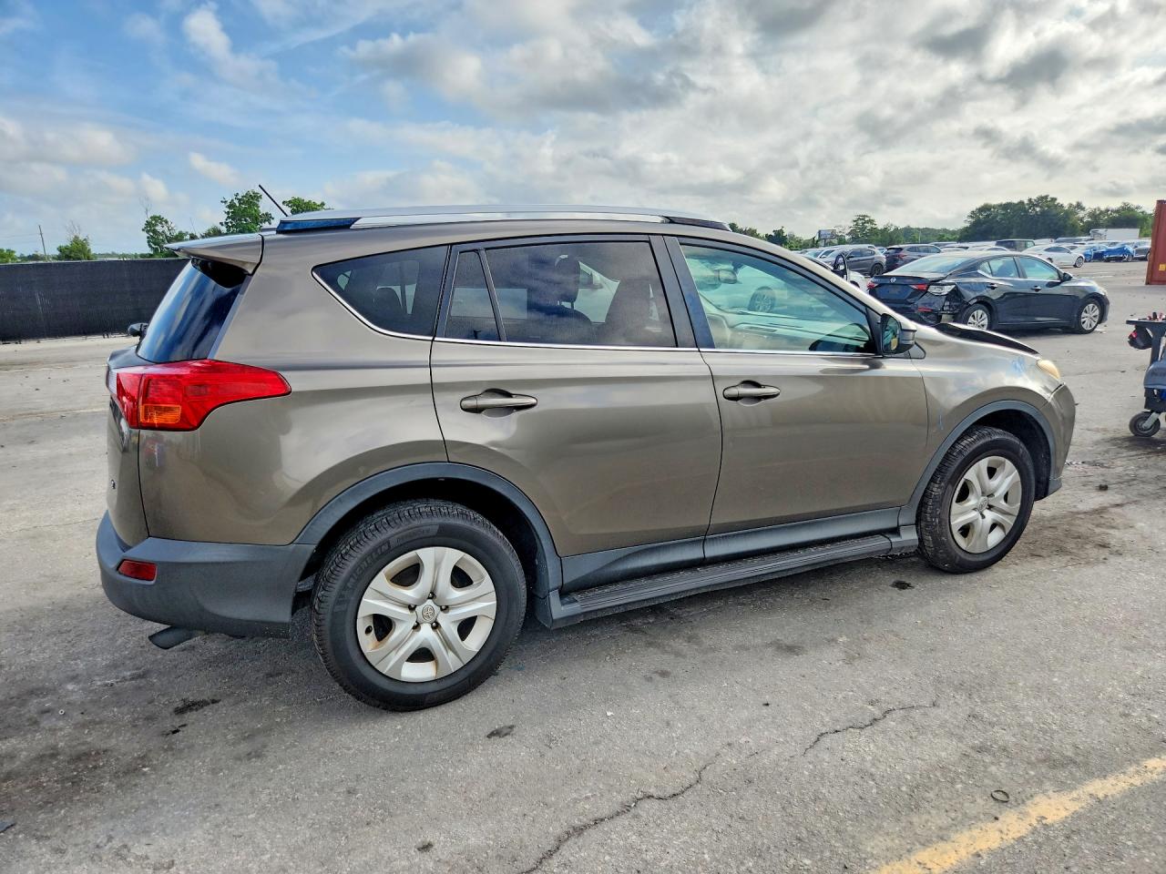 2014 Toyota Rav4 Le Коричневый vin: JTMZFREV2ED037209