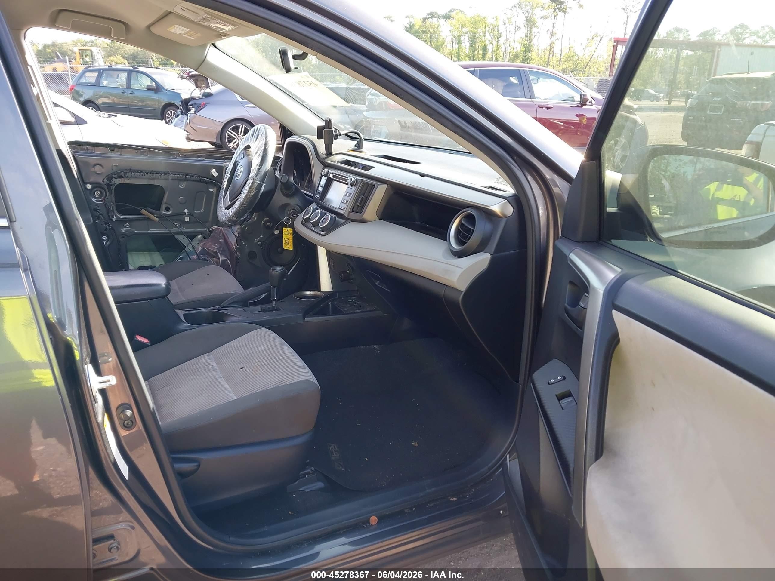 2014 Toyota Rav4 Le Gray vin: JTMZFREV2EJ001344
