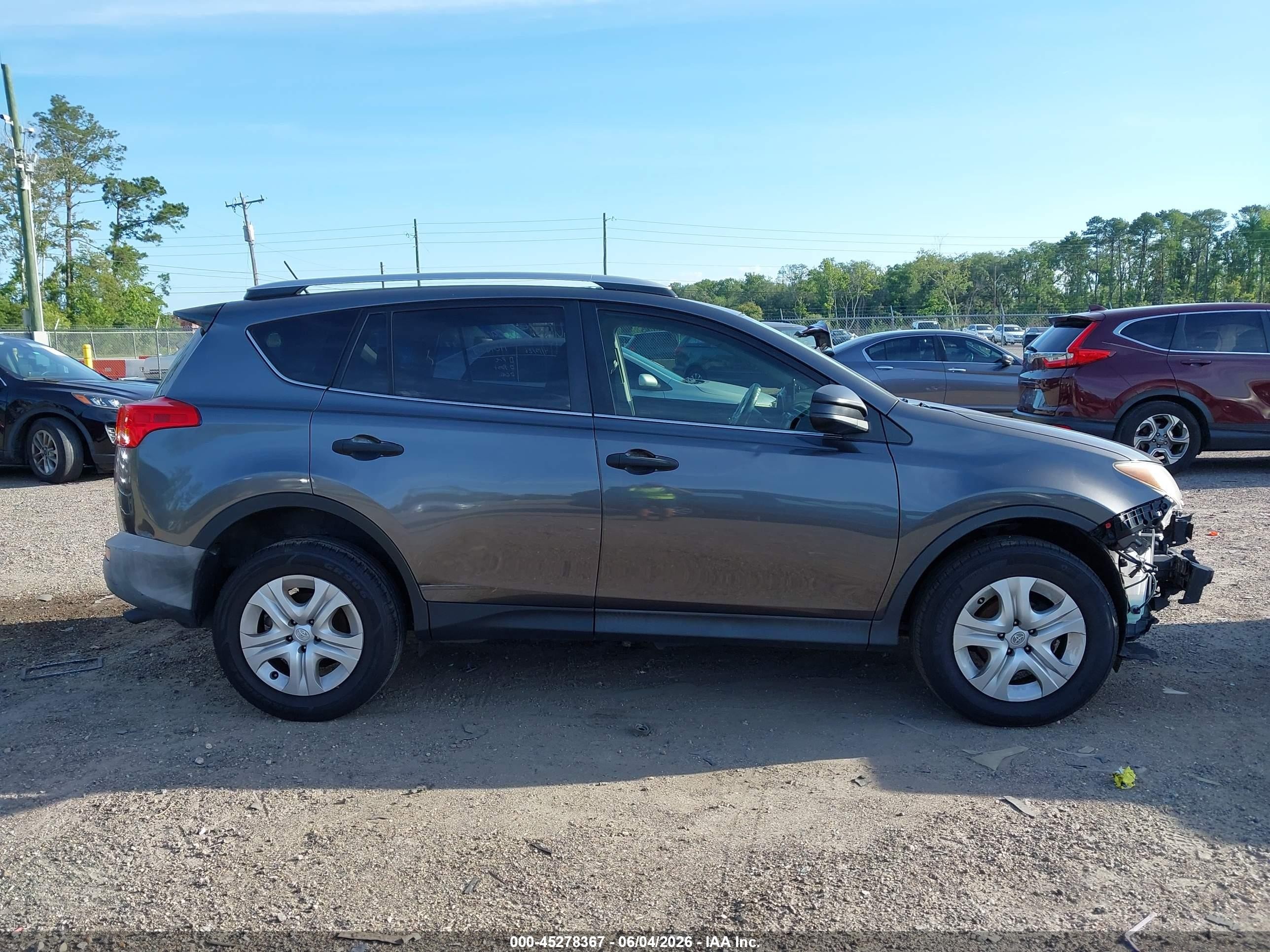 2014 Toyota Rav4 Le Gray vin: JTMZFREV2EJ001344
