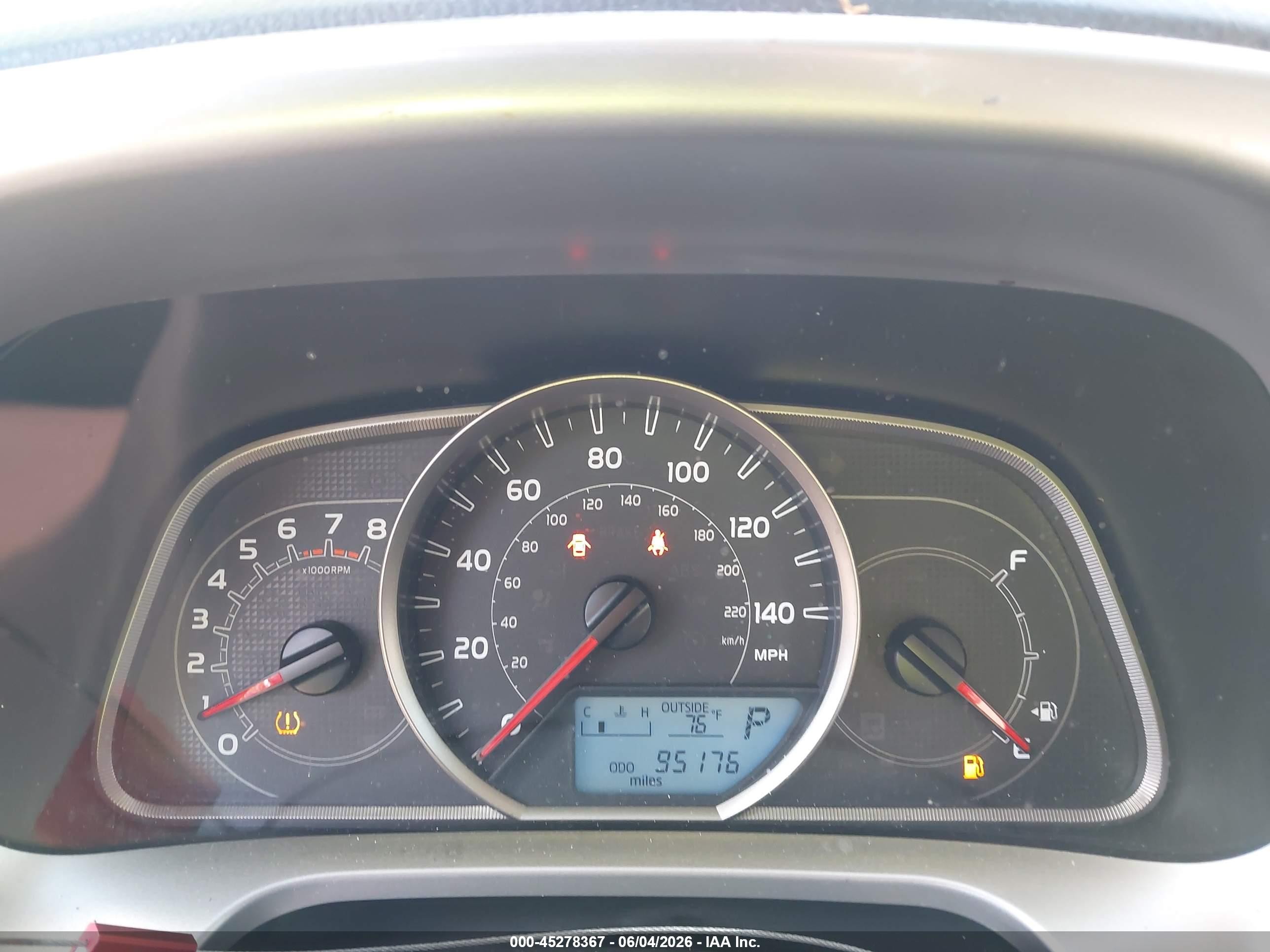 2014 Toyota Rav4 Le Gray vin: JTMZFREV2EJ001344