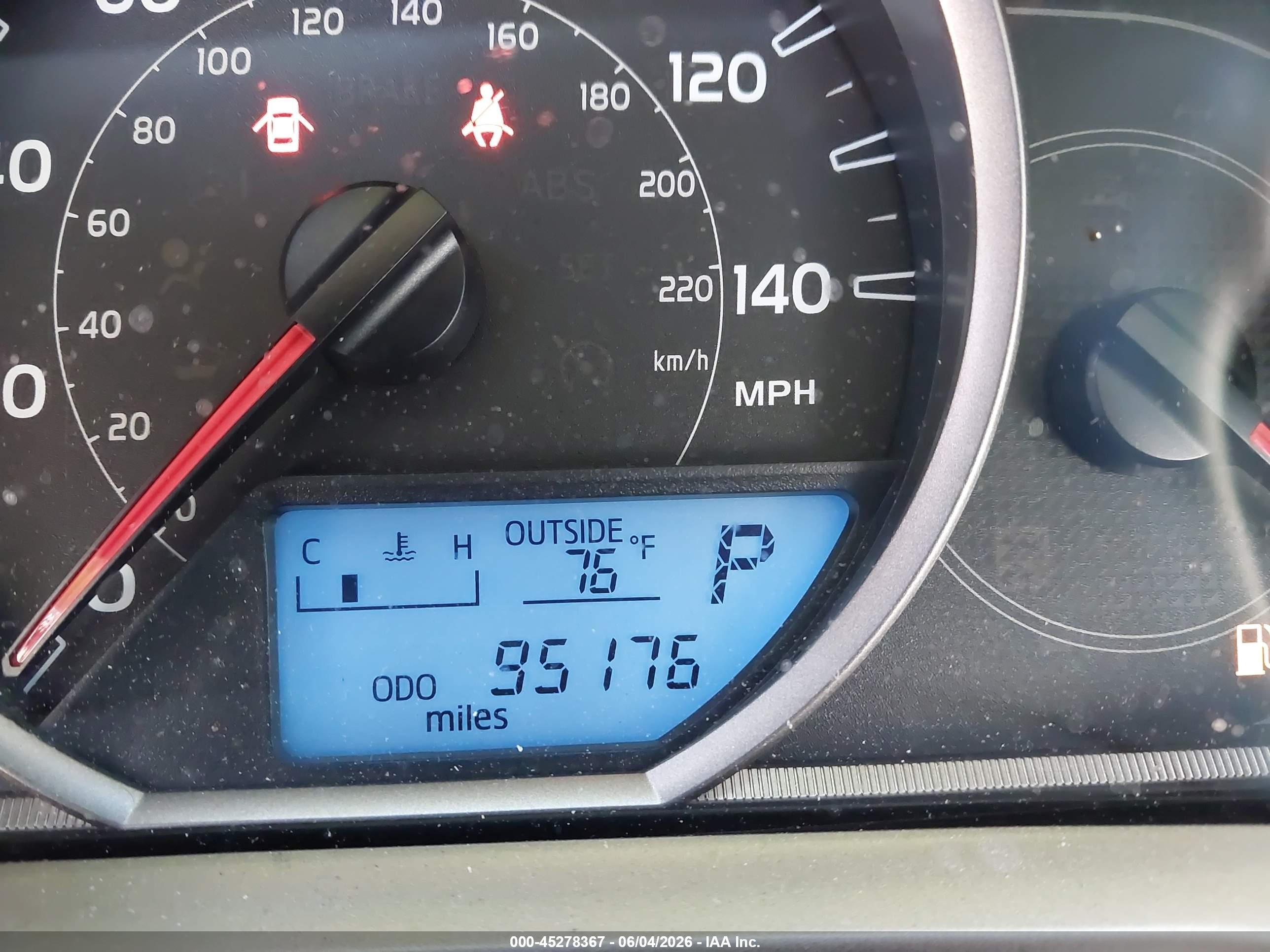 2014 Toyota Rav4 Le Gray vin: JTMZFREV2EJ001344