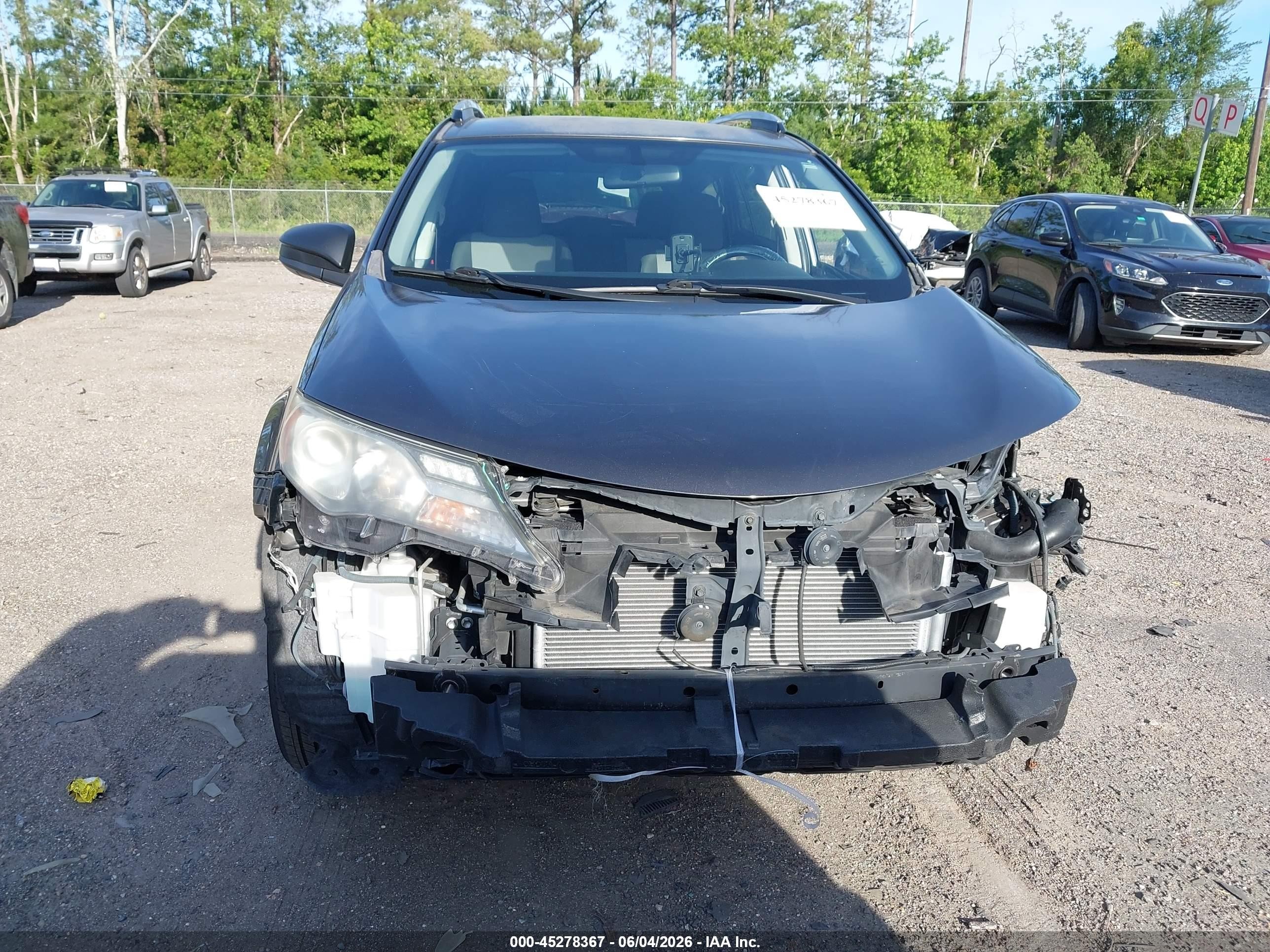 2014 Toyota Rav4 Le Gray vin: JTMZFREV2EJ001344