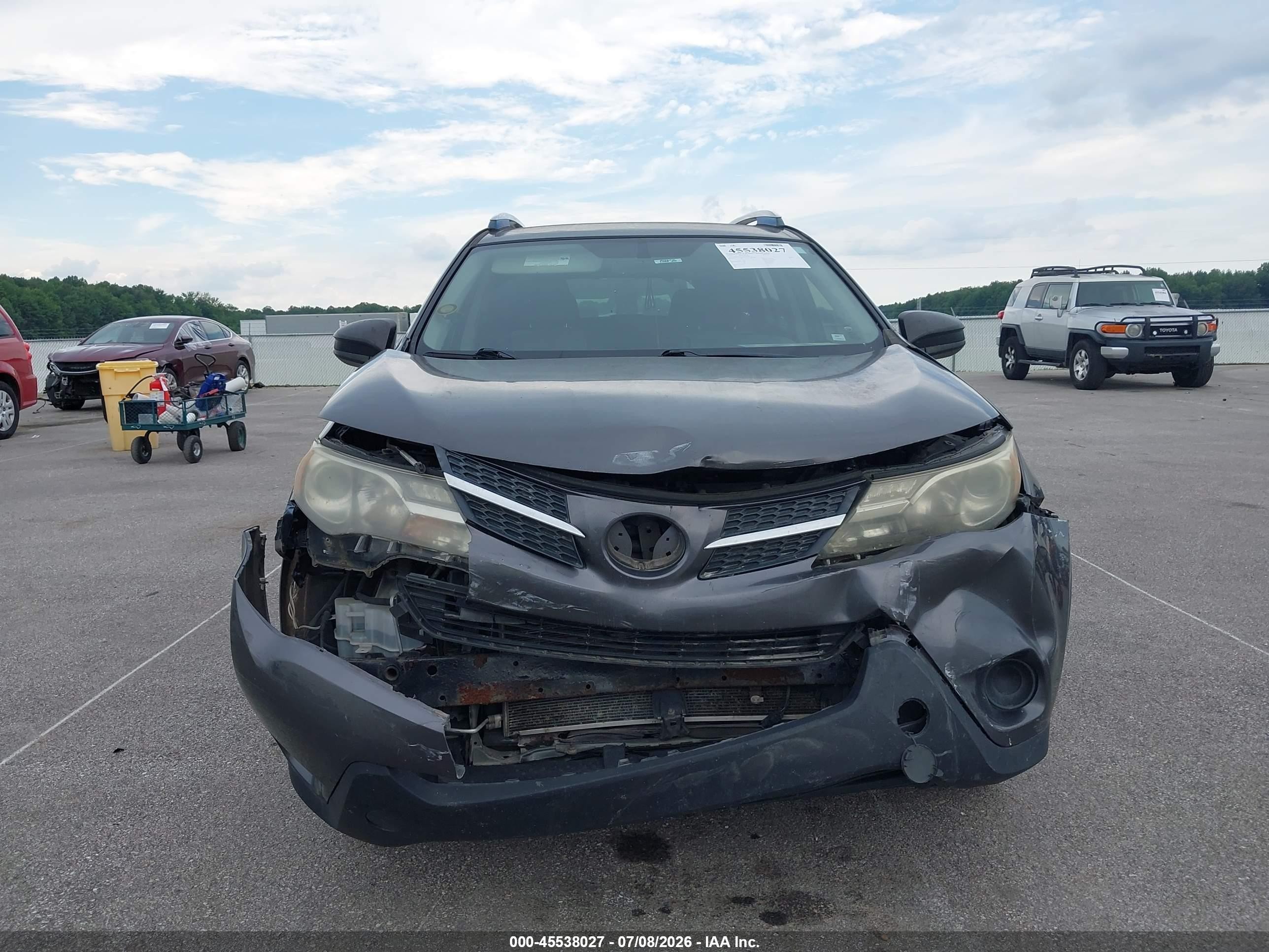 2014 Toyota Rav4 Le Gray vin: JTMZFREV2EJ021478