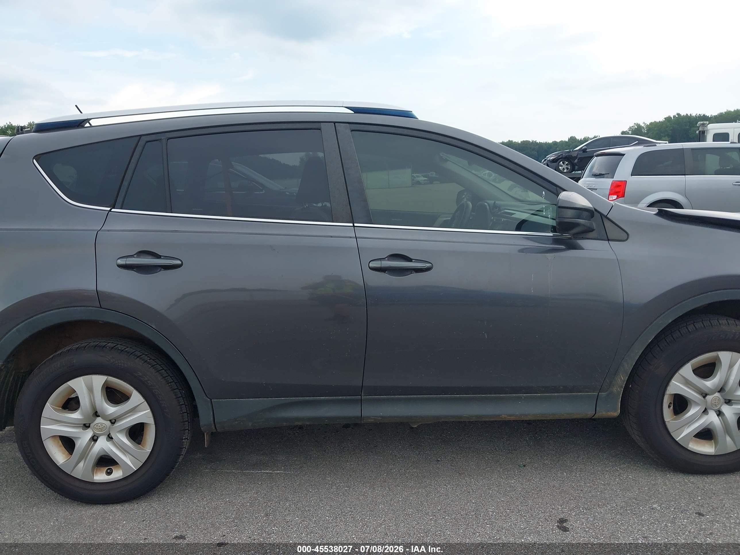 2014 Toyota Rav4 Le Gray vin: JTMZFREV2EJ021478