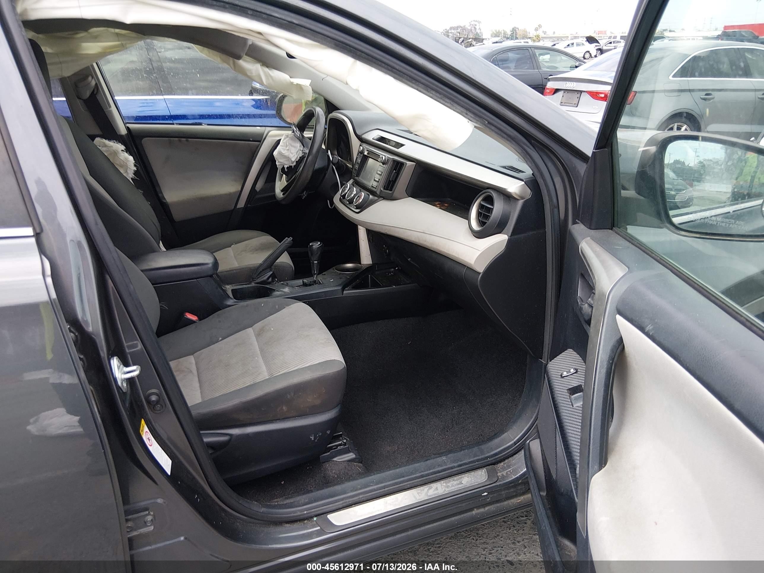 2015 Toyota Rav4 Le Gray vin: JTMZFREV2FD052228