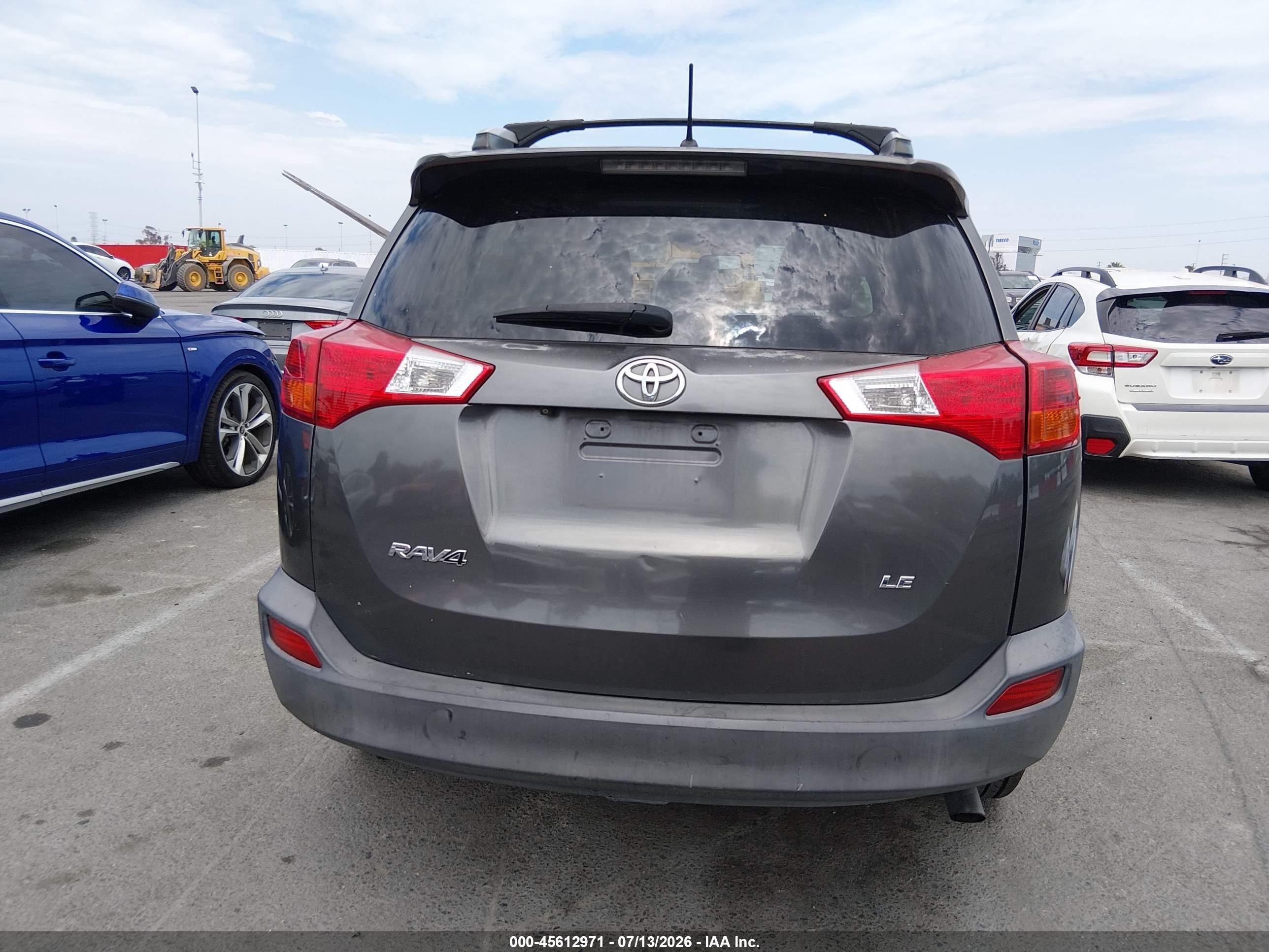 2015 Toyota Rav4 Le Gray vin: JTMZFREV2FD052228