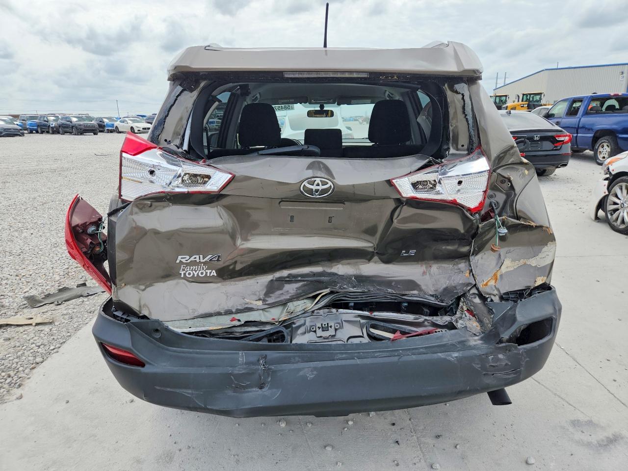 2015 Toyota Rav4 Le Gray vin: JTMZFREV2FD059311