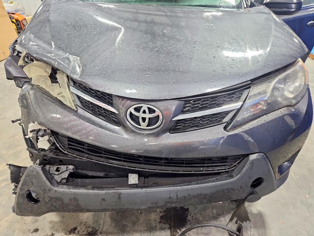 2015 Toyota Rav4 Le Charcoal vin: JTMZFREV2FD071409
