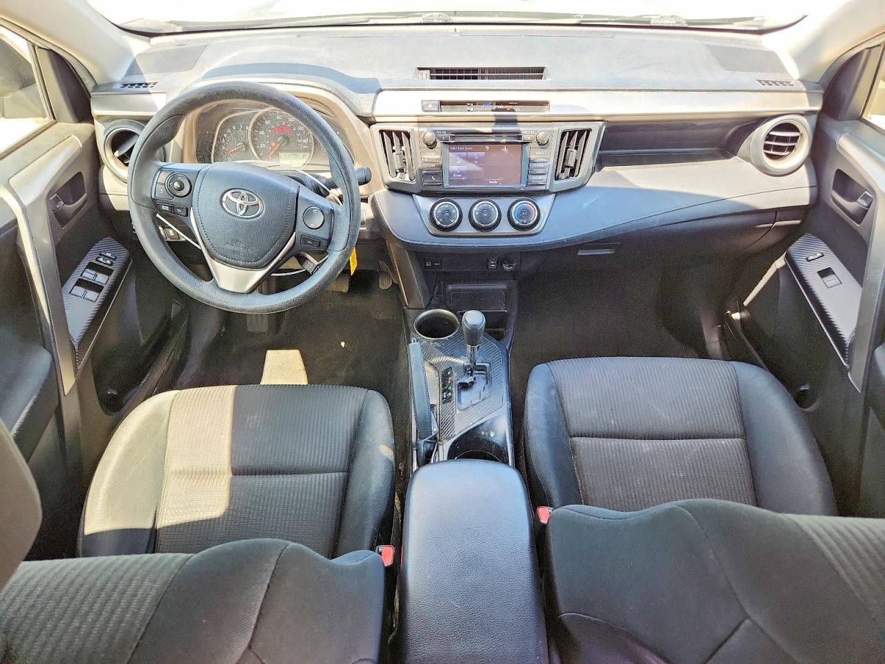 2015 Toyota Rav4 Le Silver vin: JTMZFREV2FD077436