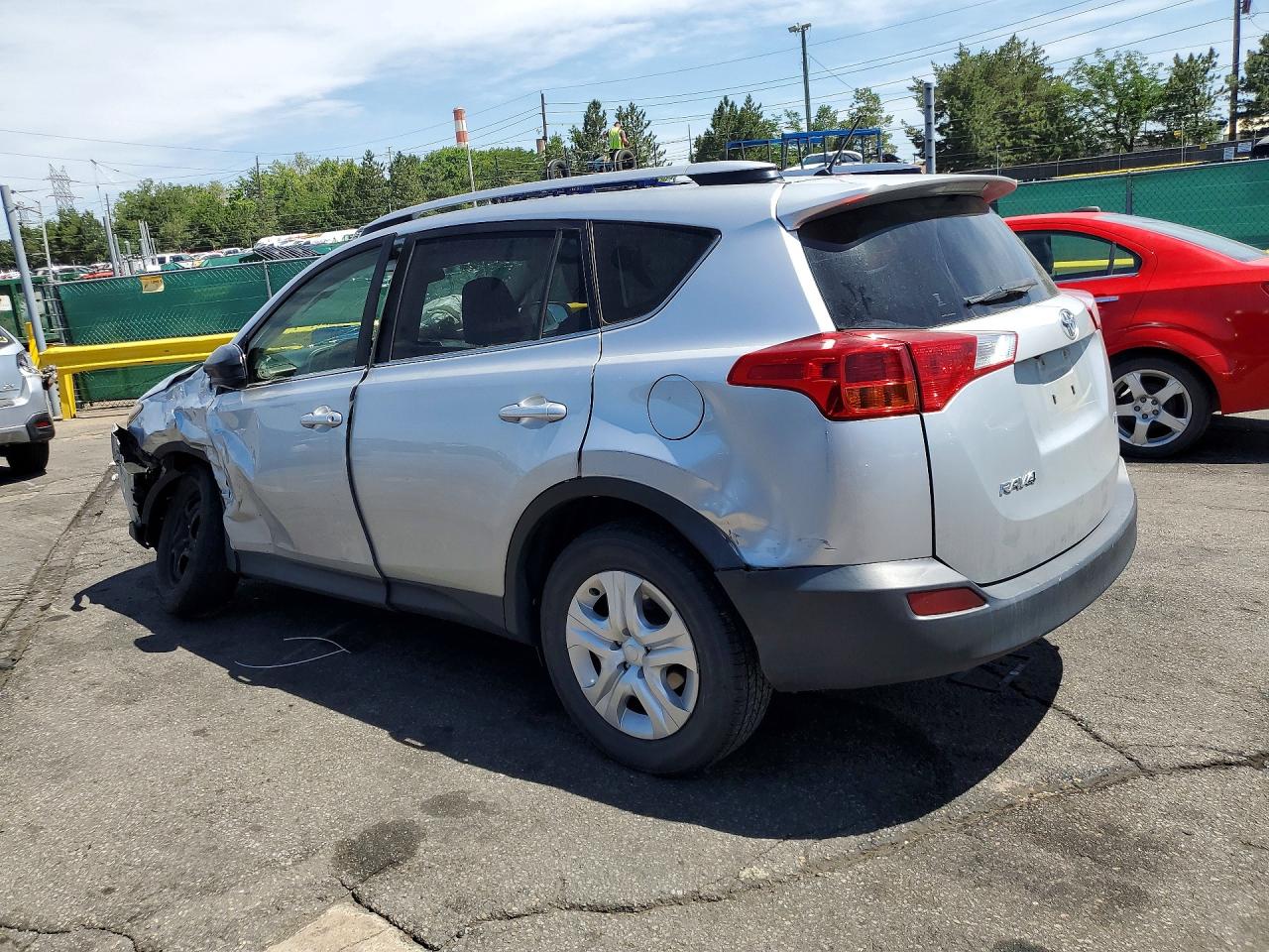 2015 Toyota Rav4 Le Silver vin: JTMZFREV2FD079252