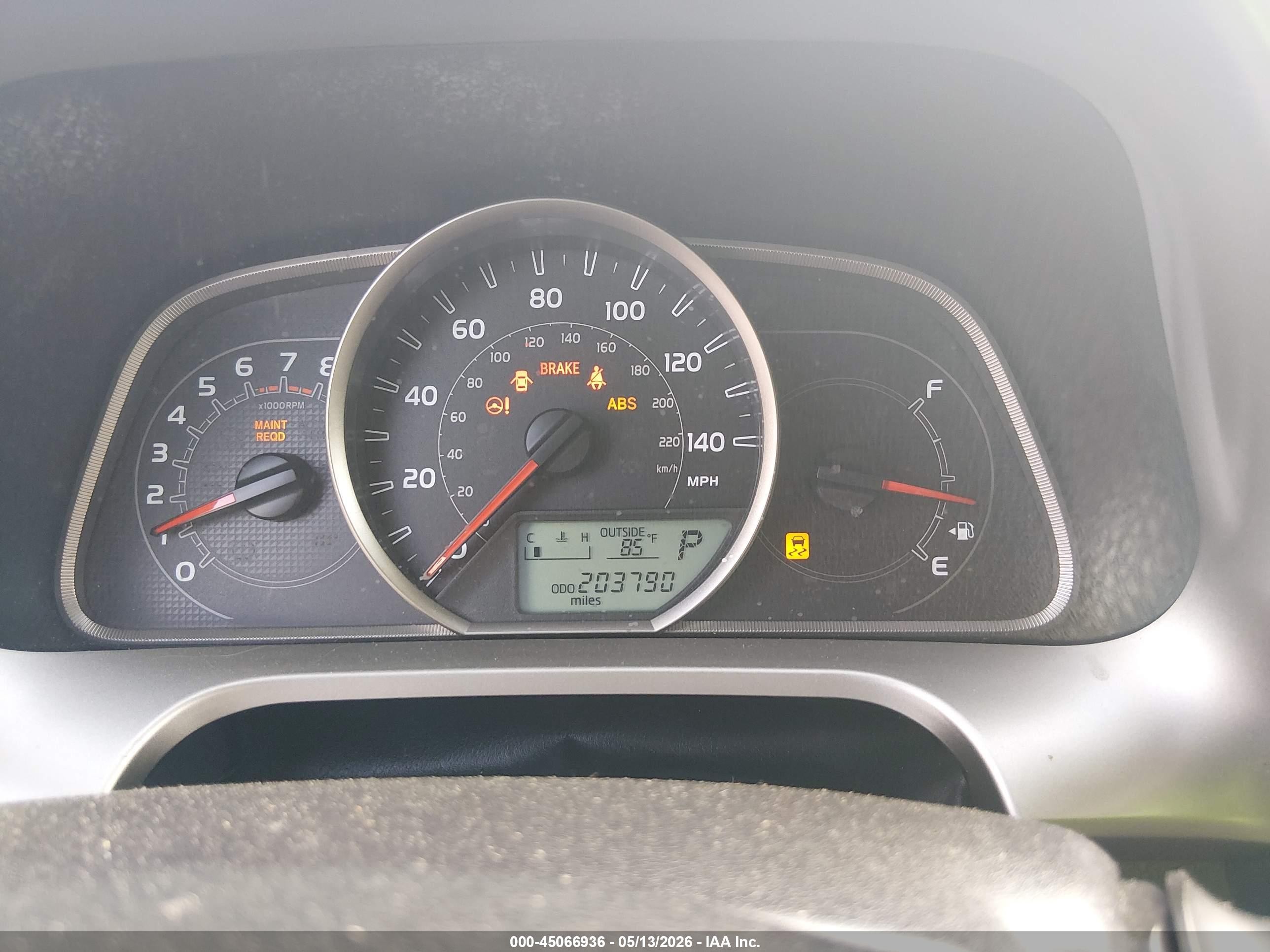 2015 Toyota Rav4 Le Orange vin: JTMZFREV2FJ034684