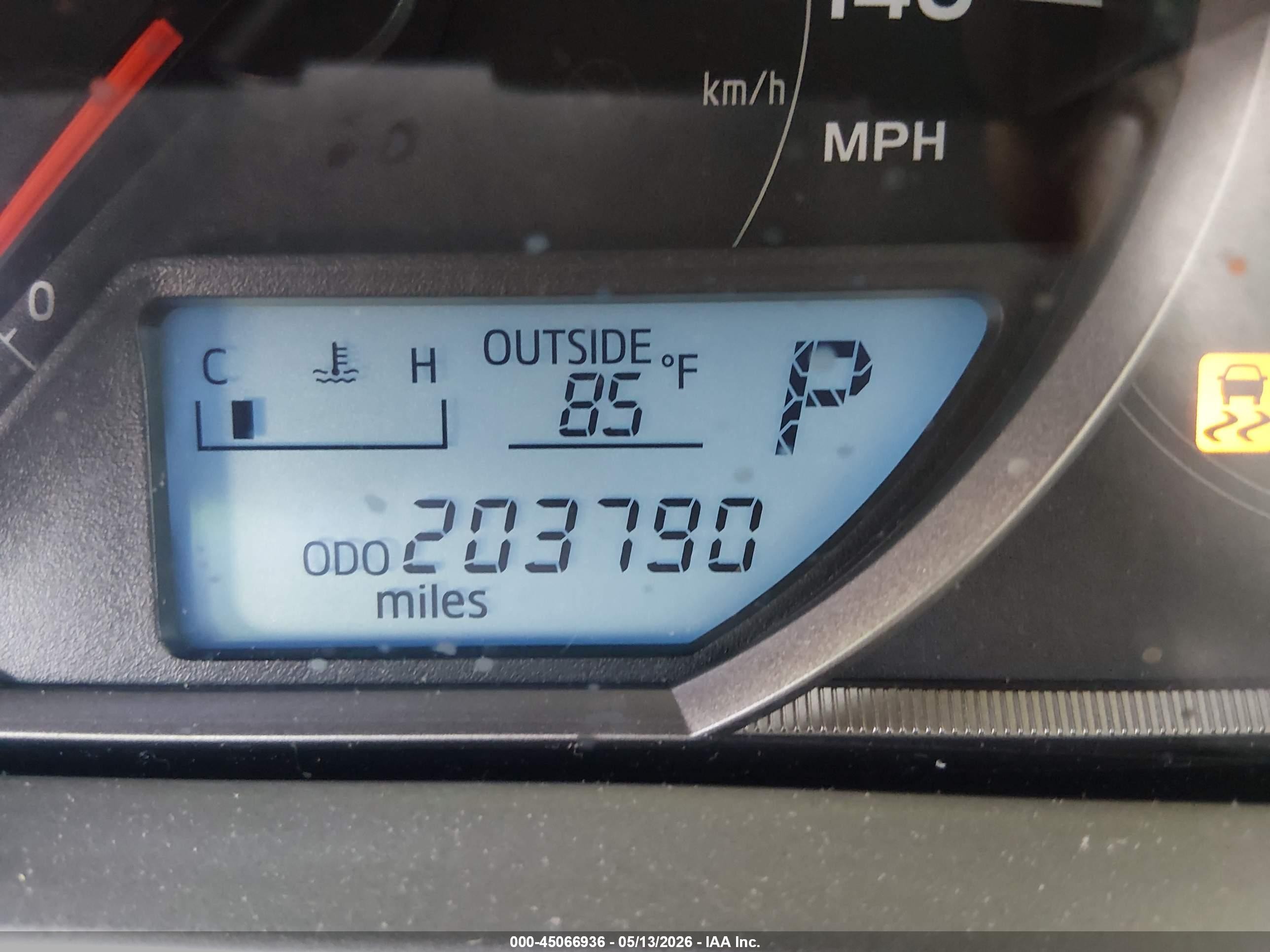 2015 Toyota Rav4 Le Orange vin: JTMZFREV2FJ034684