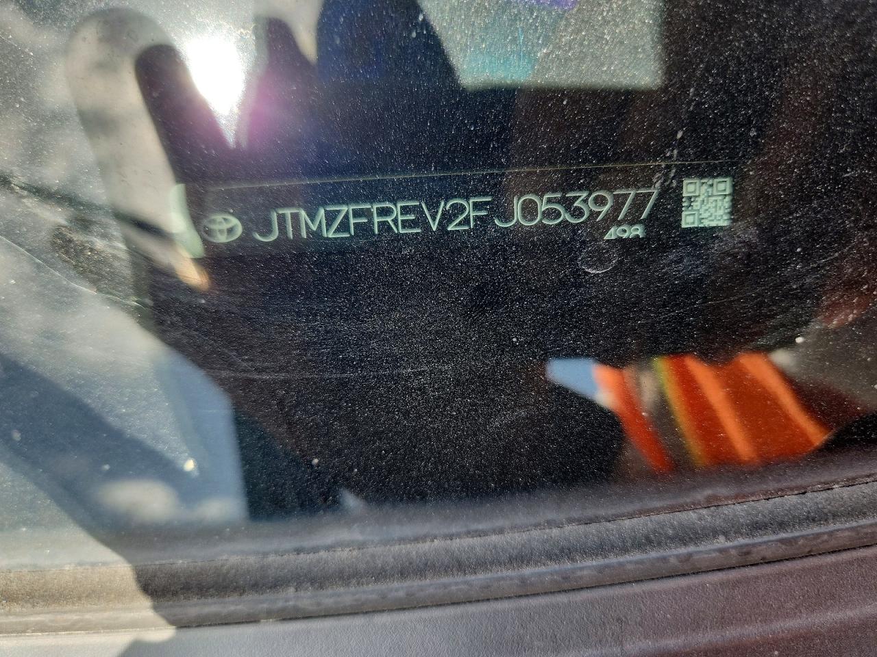 2015 Toyota Rav4 Le Gray vin: JTMZFREV2FJ053977
