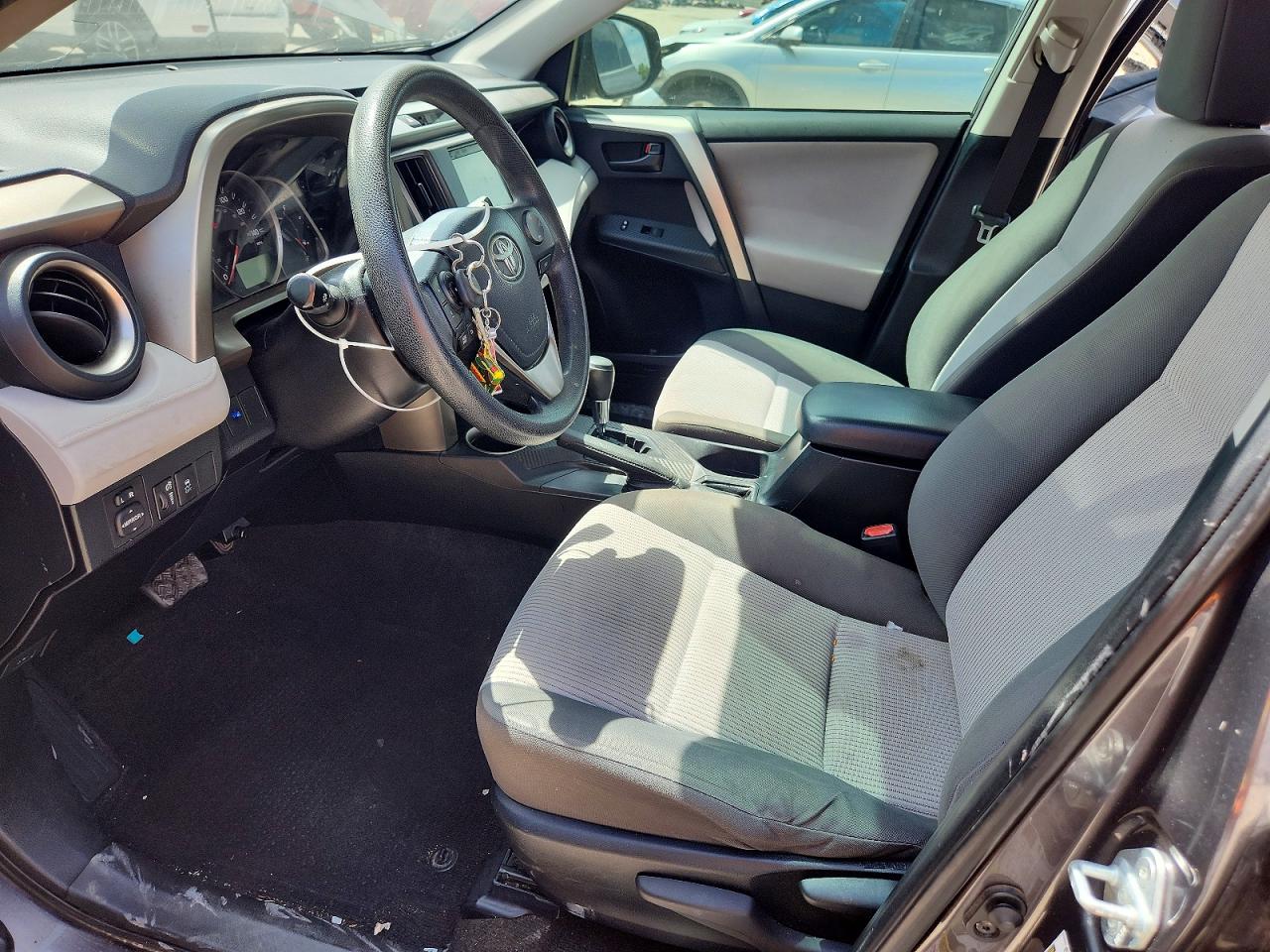 2015 Toyota Rav4 Le Gray vin: JTMZFREV2FJ053977