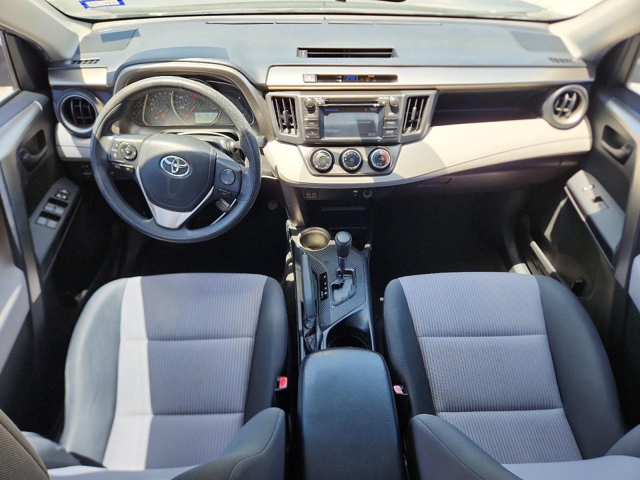 2015 Toyota Rav4 Le Gray vin: JTMZFREV2FJ056541