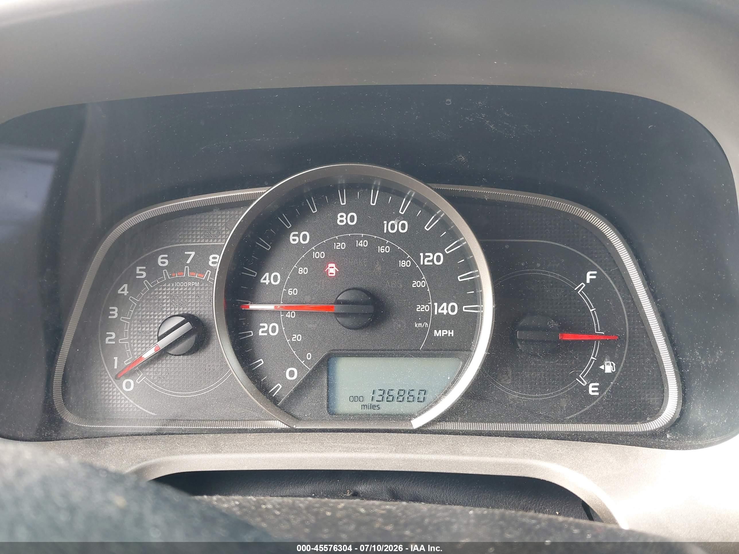 2015 Toyota Rav4 Le White vin: JTMZFREV2FJ056717