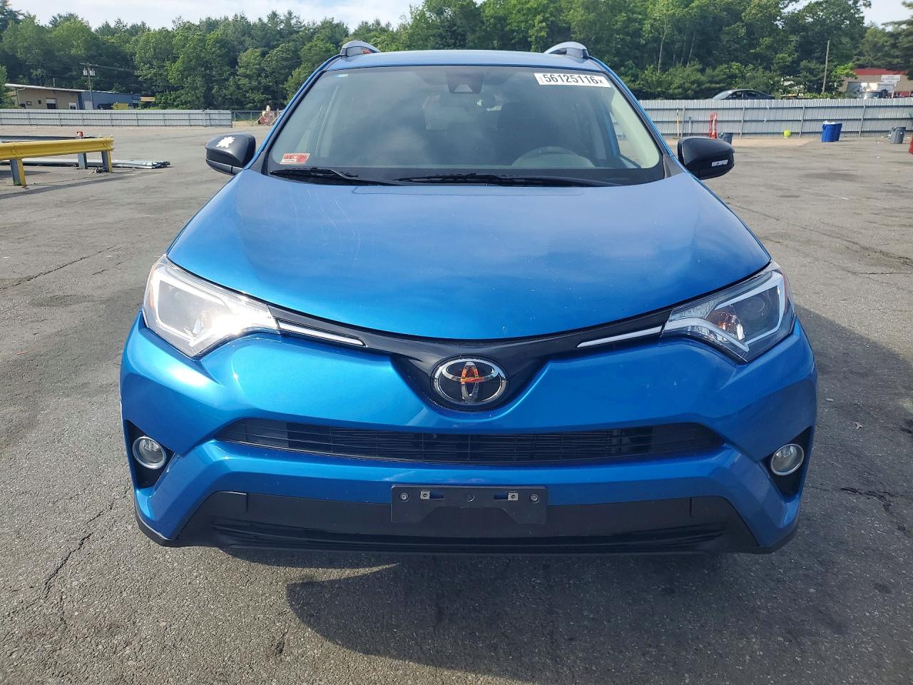 2017 Toyota Rav4 Le Синий vin: JTMZFREV2HJ701112