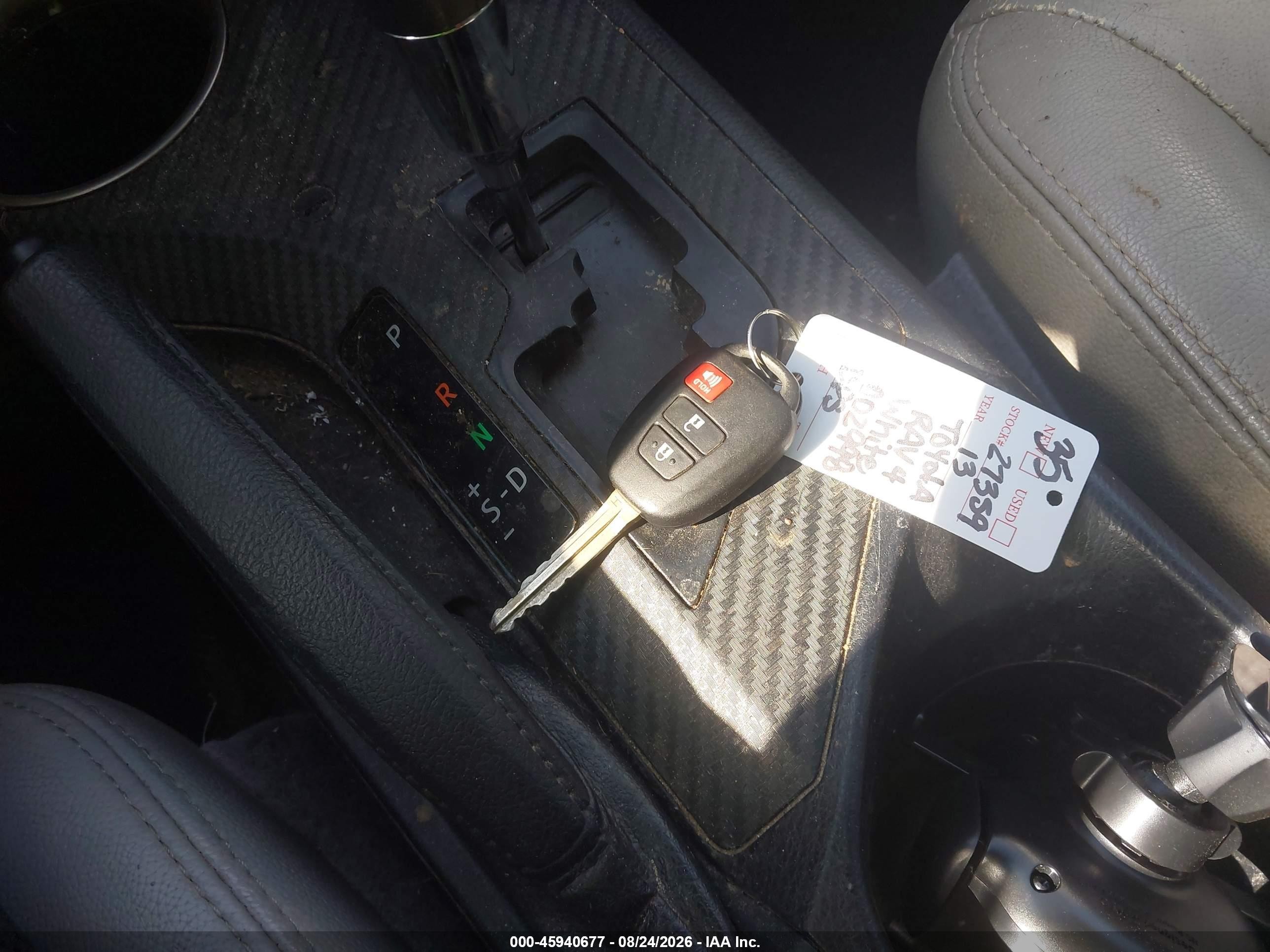2013 Toyota Rav4 Le White vin: JTMZFREV3DD002998