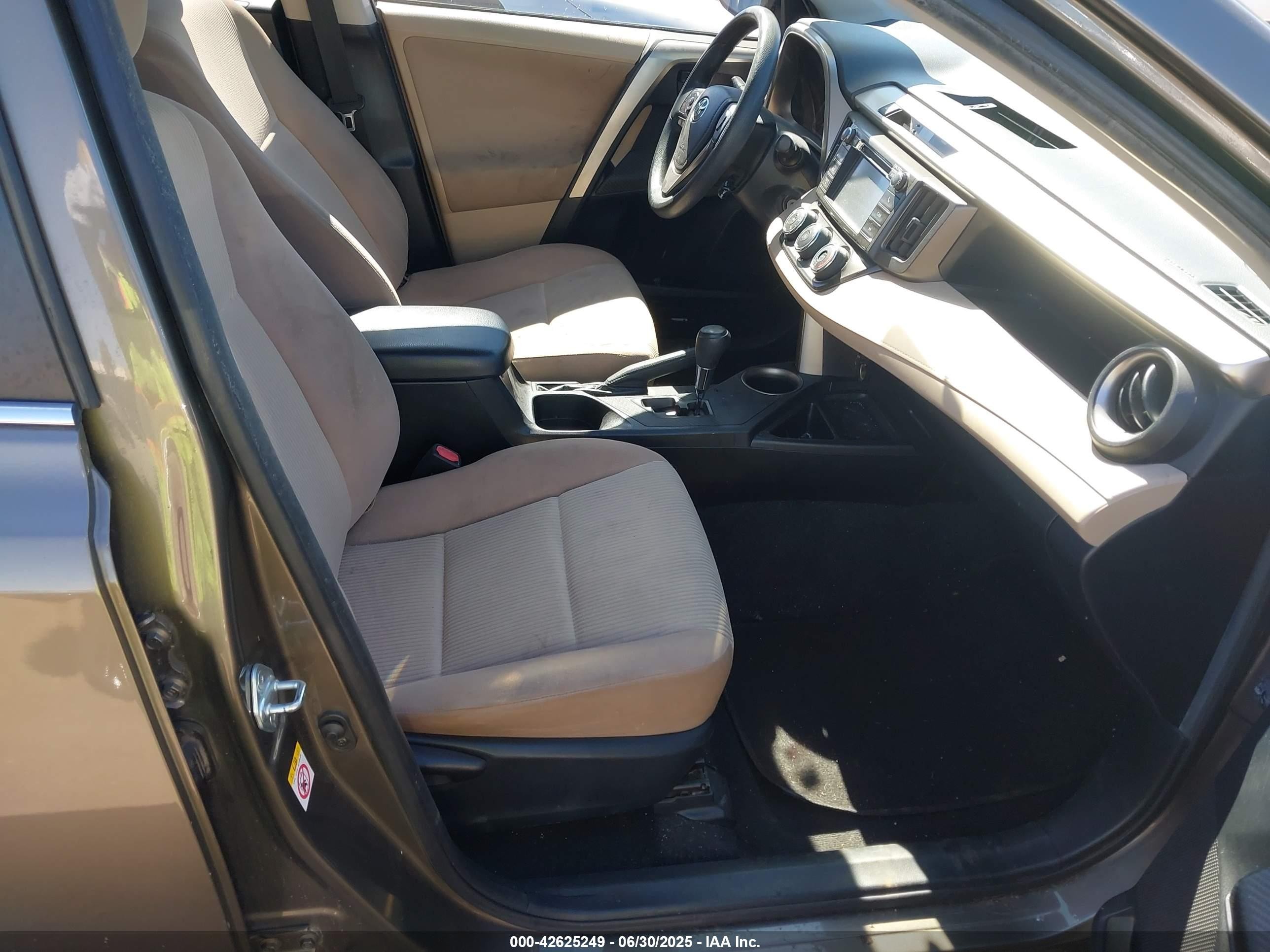 2013 Toyota Rav4 Le Gray vin: JTMZFREV3DD005609