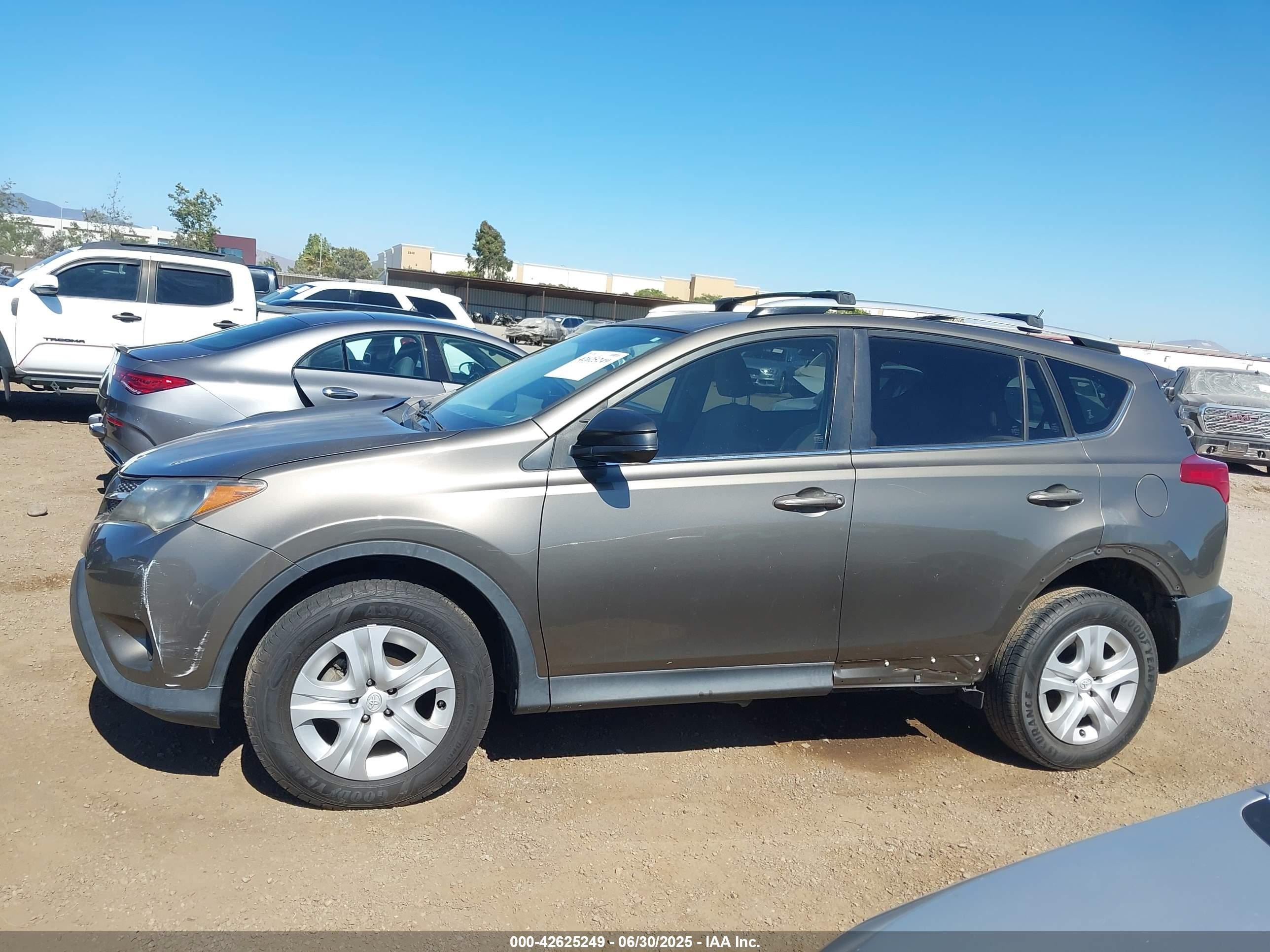 2013 Toyota Rav4 Le Gray vin: JTMZFREV3DD005609