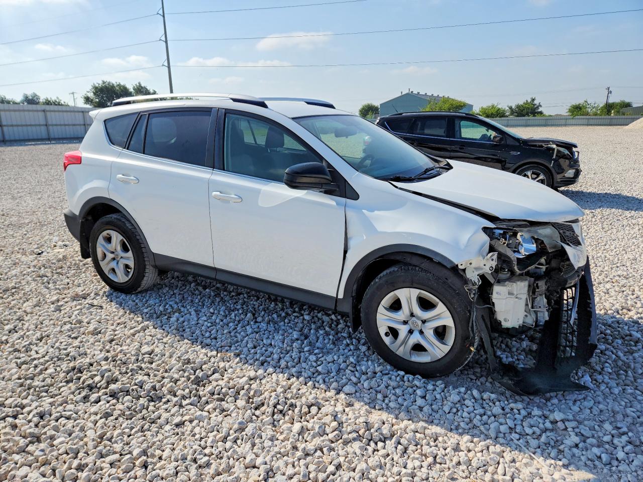 2013 Toyota Rav4 Le White vin: JTMZFREV3DD021034