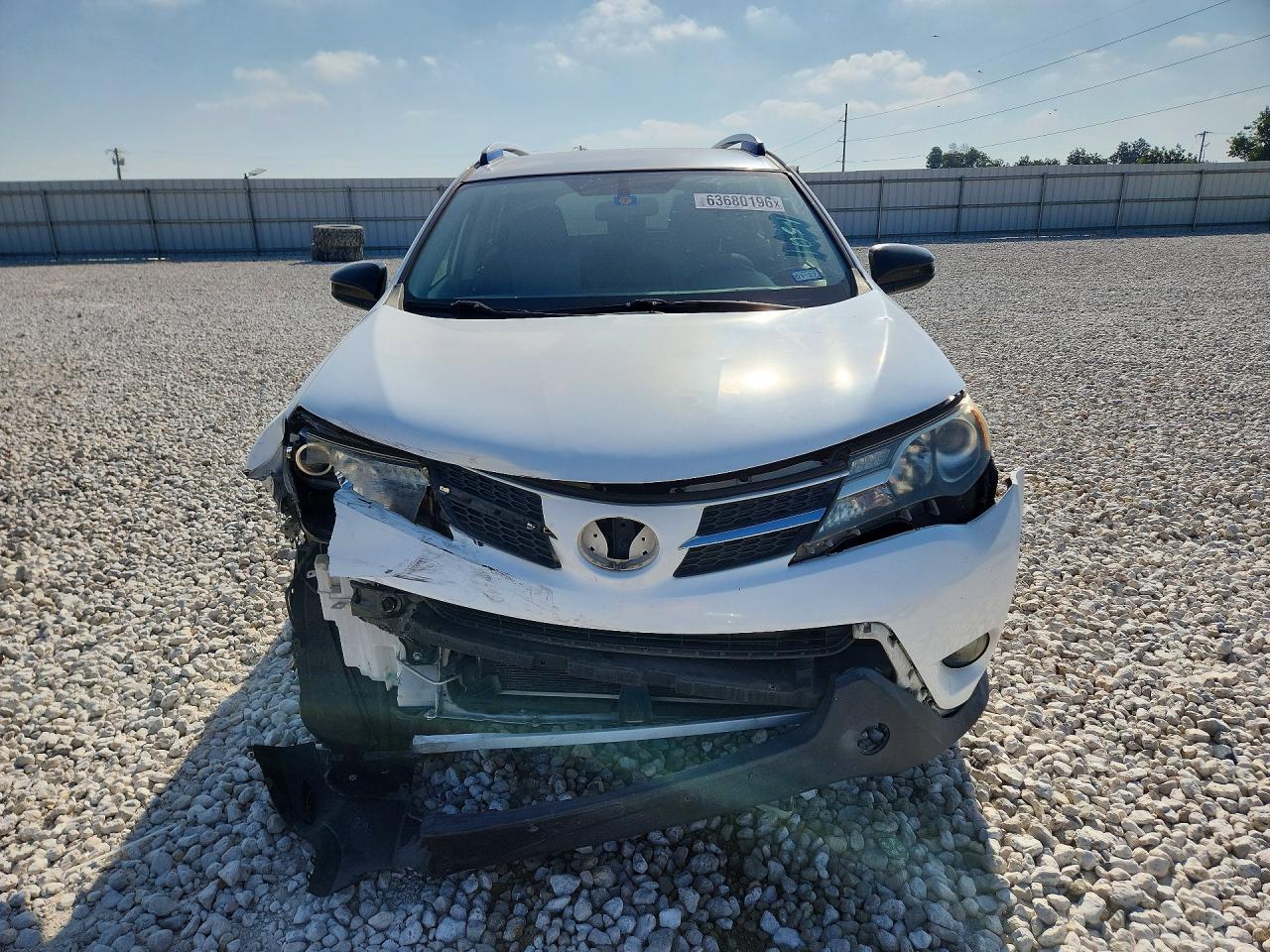 2013 Toyota Rav4 Le White vin: JTMZFREV3DD021034