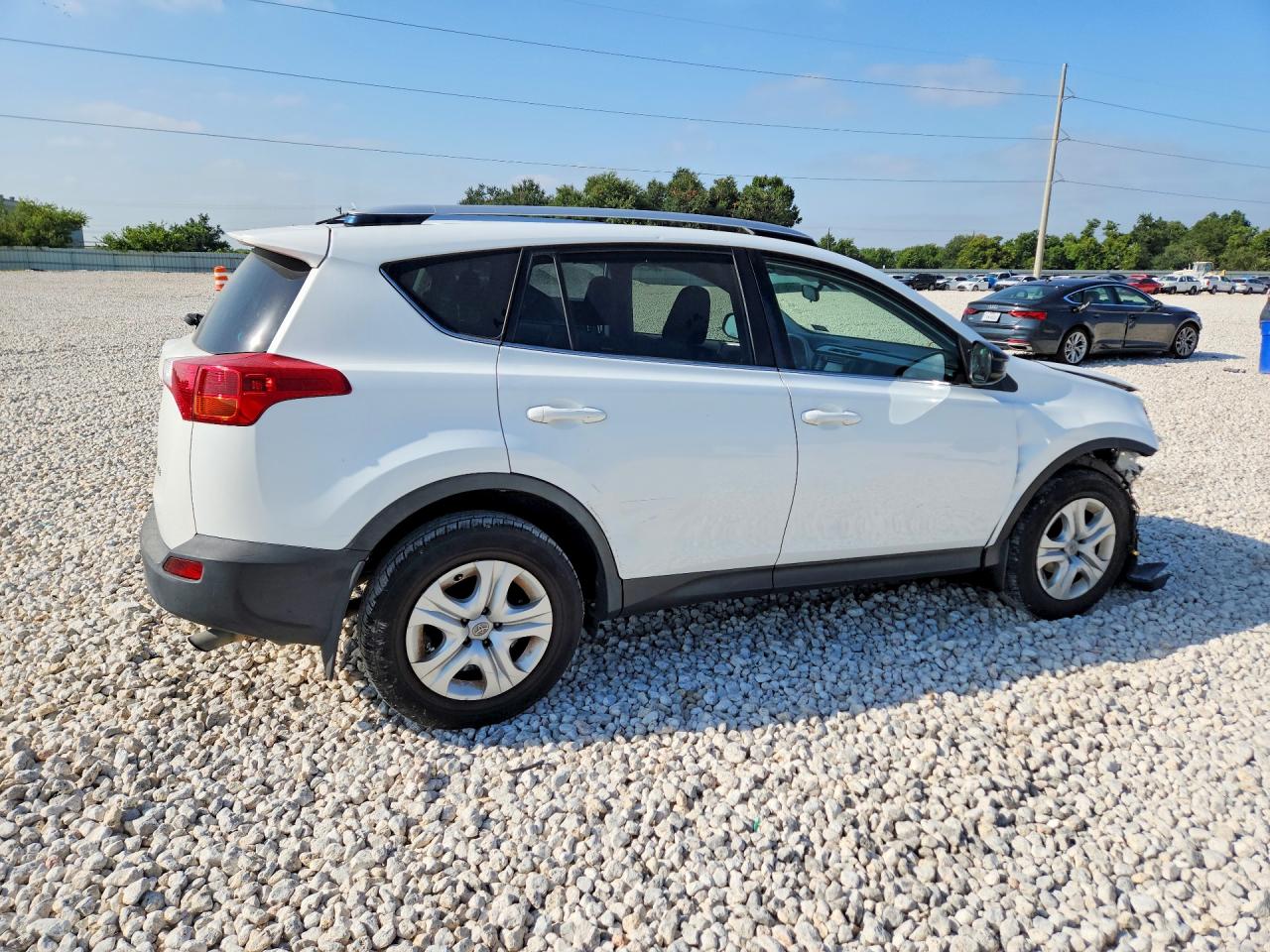 2013 Toyota Rav4 Le White vin: JTMZFREV3DD021034