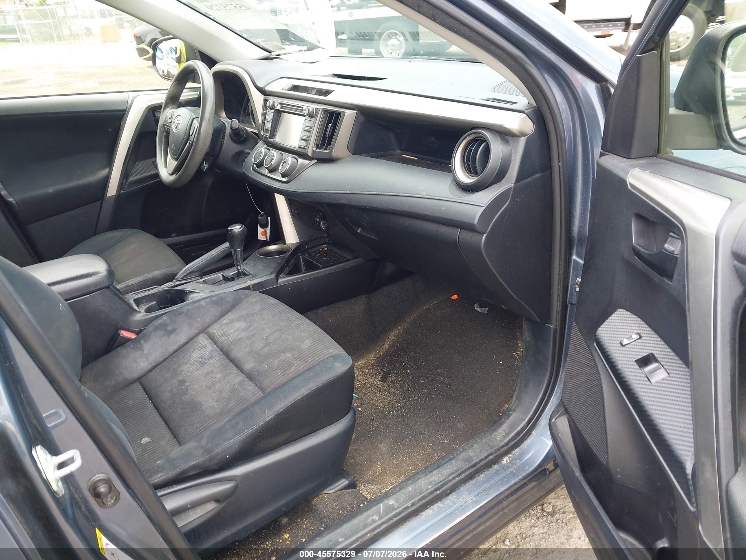 2014 Toyota Rav4 Le Blue vin: JTMZFREV3ED037512