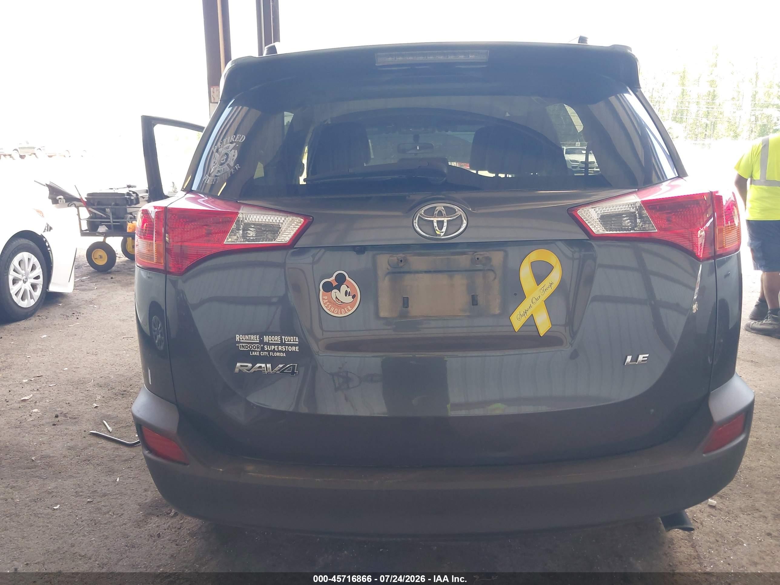 2015 Toyota Rav4 Le Gray vin: JTMZFREV3FD068356