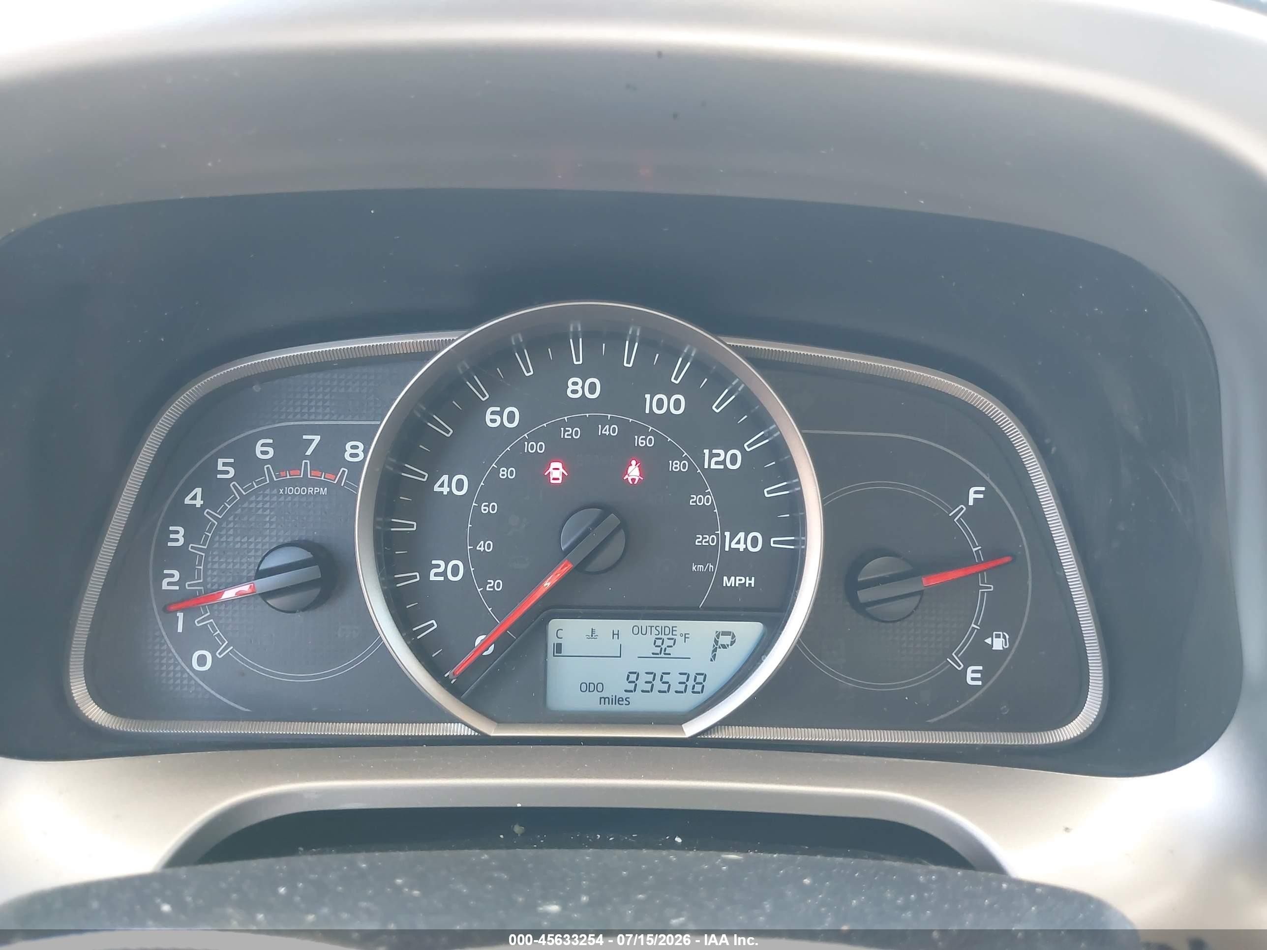 2015 Toyota Rav4 Le White vin: JTMZFREV3FD078644