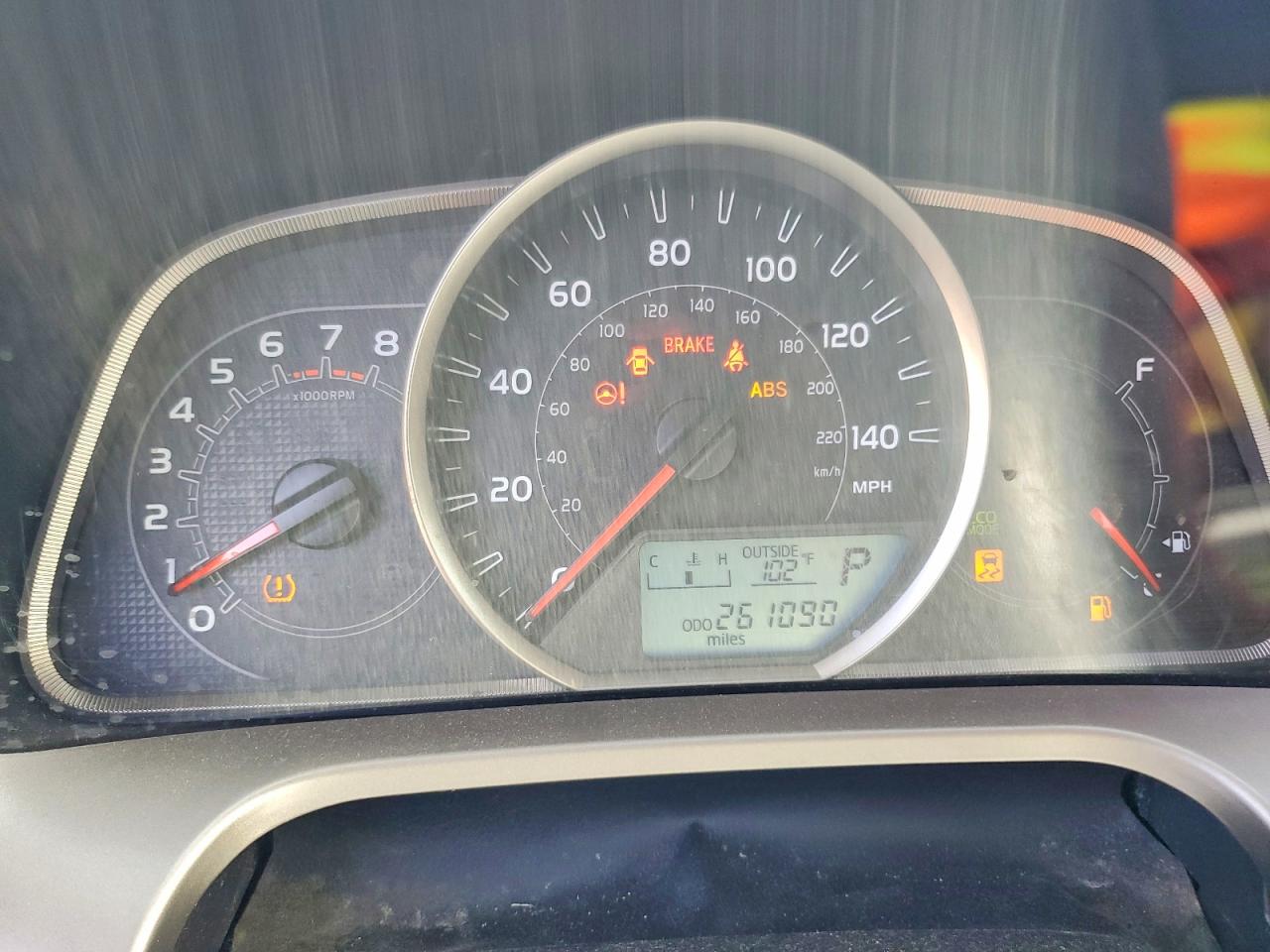 2015 Toyota Rav4 Le White vin: JTMZFREV3FJ028165