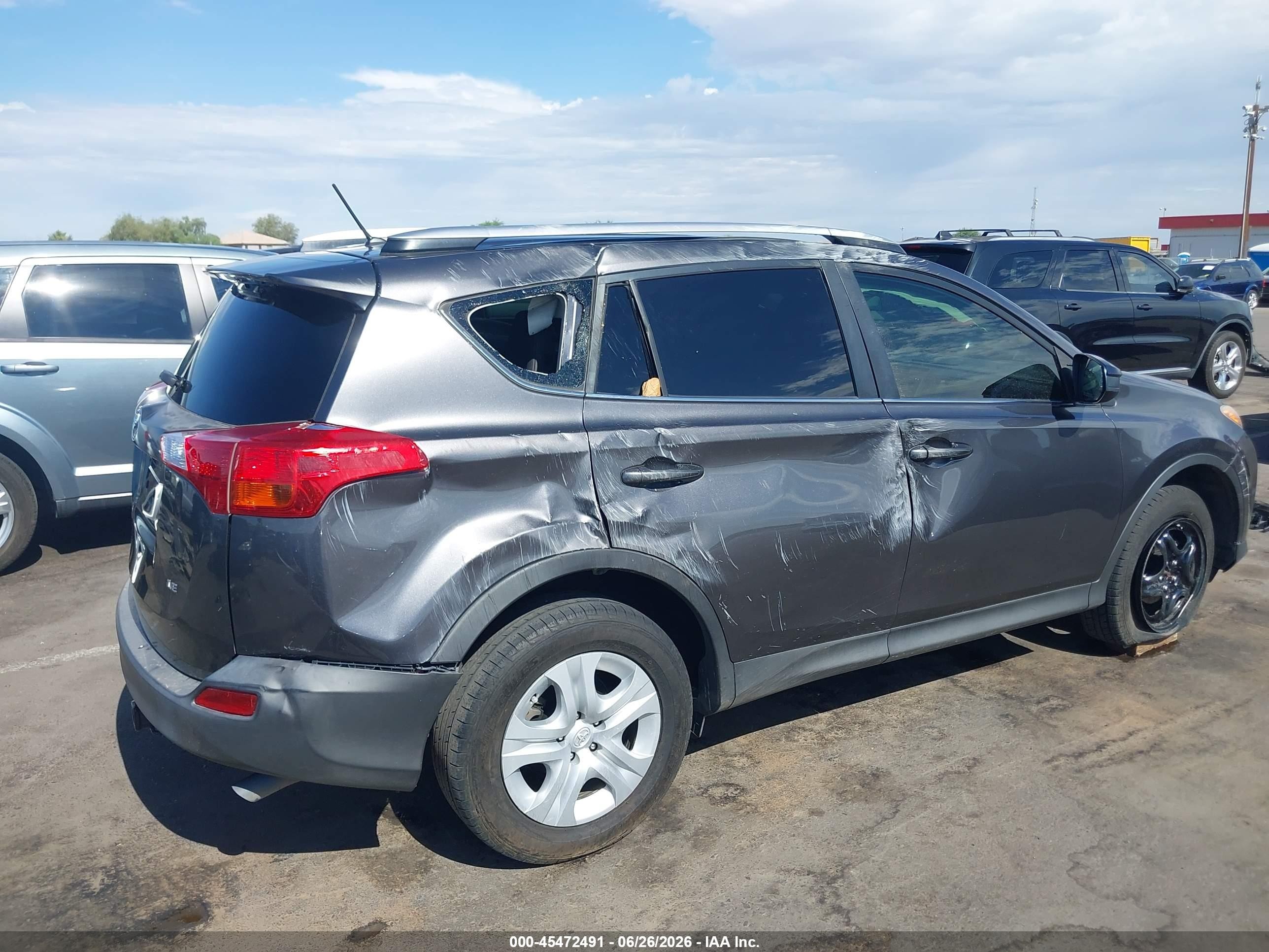 2015 Toyota Rav4 Le Gray vin: JTMZFREV3FJ050389