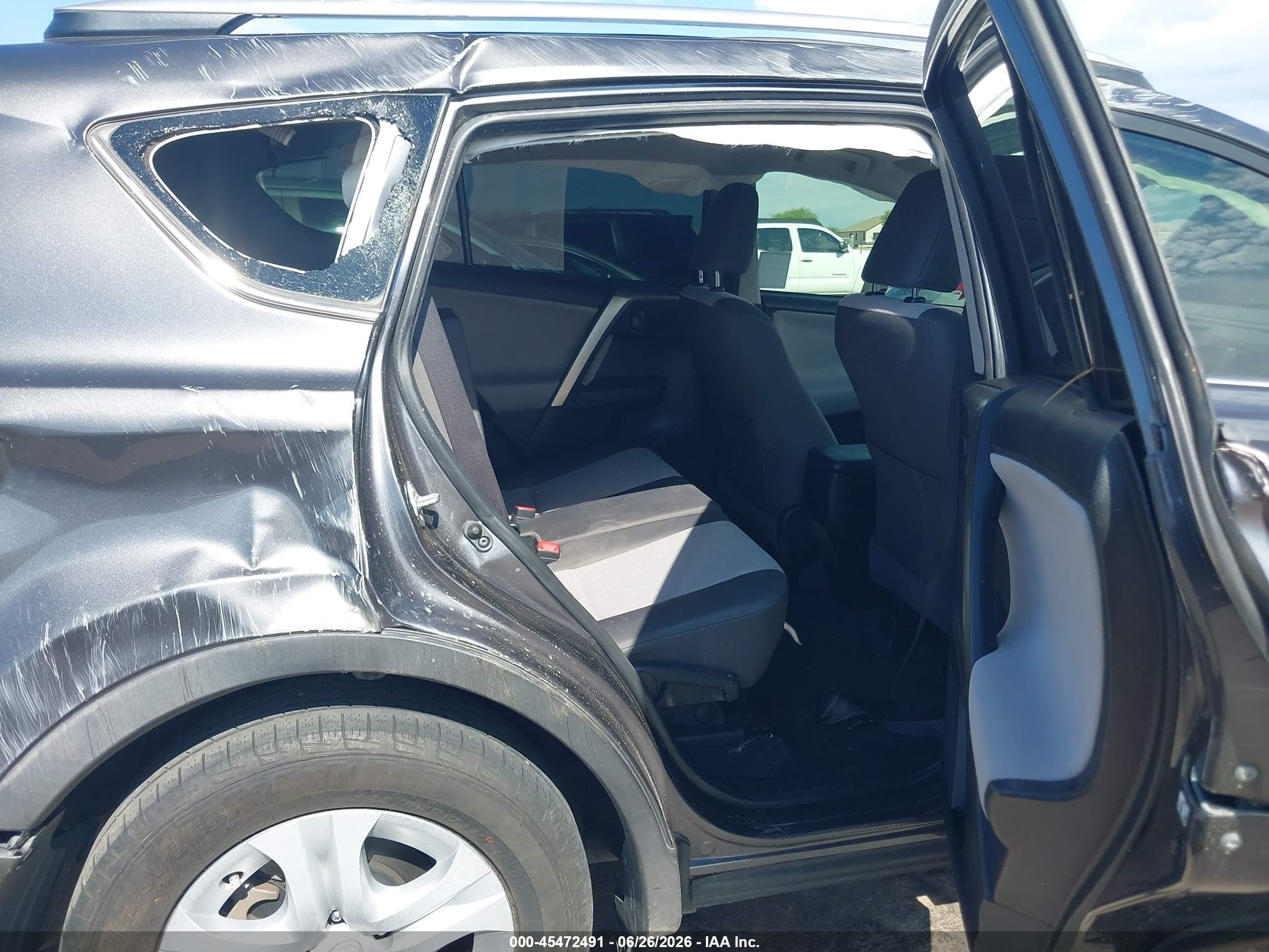 2015 Toyota Rav4 Le Gray vin: JTMZFREV3FJ050389