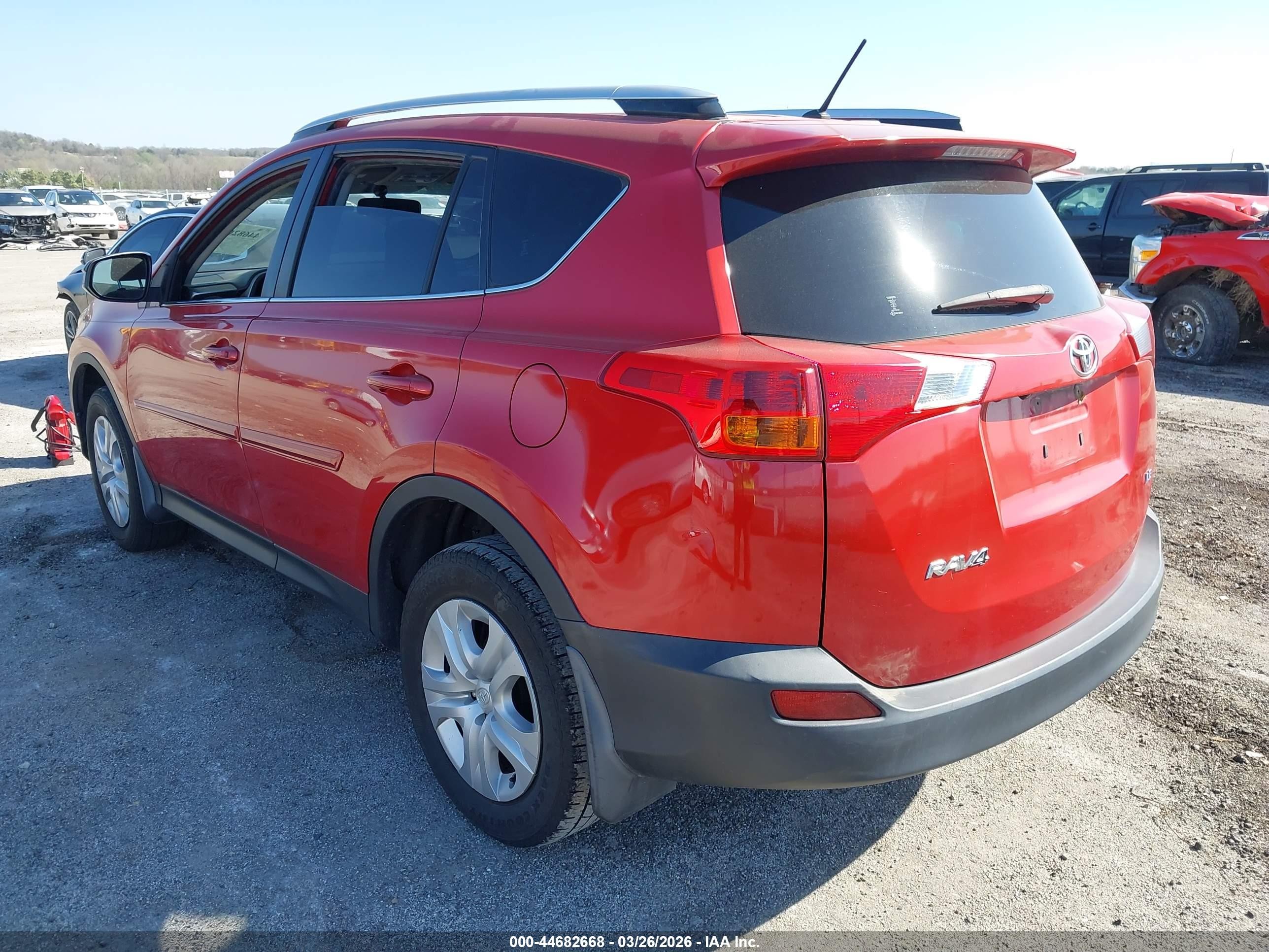 2015 Toyota Rav4 Le Maroon vin: JTMZFREV3FJ052305