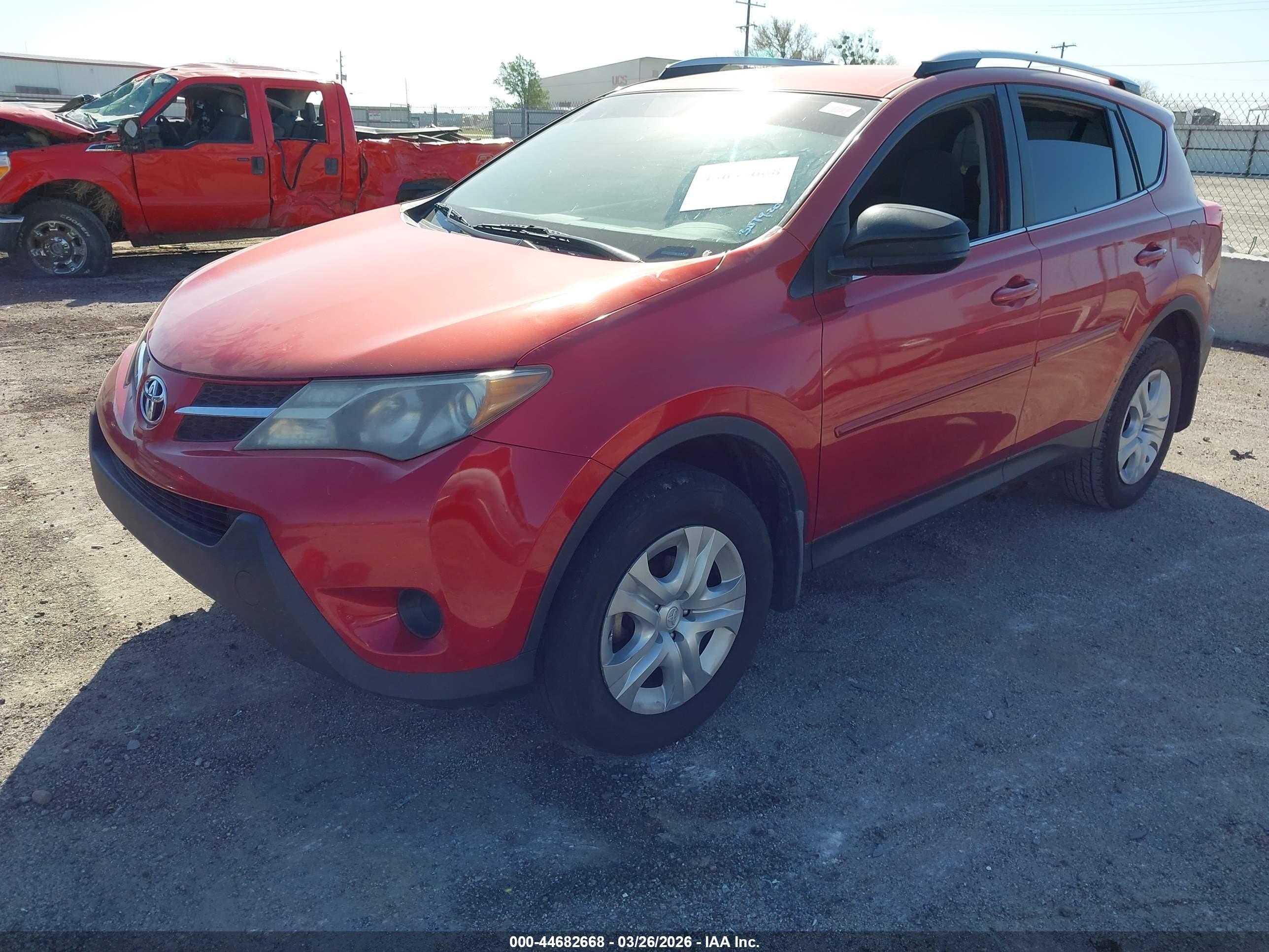 2015 Toyota Rav4 Le Maroon vin: JTMZFREV3FJ052305