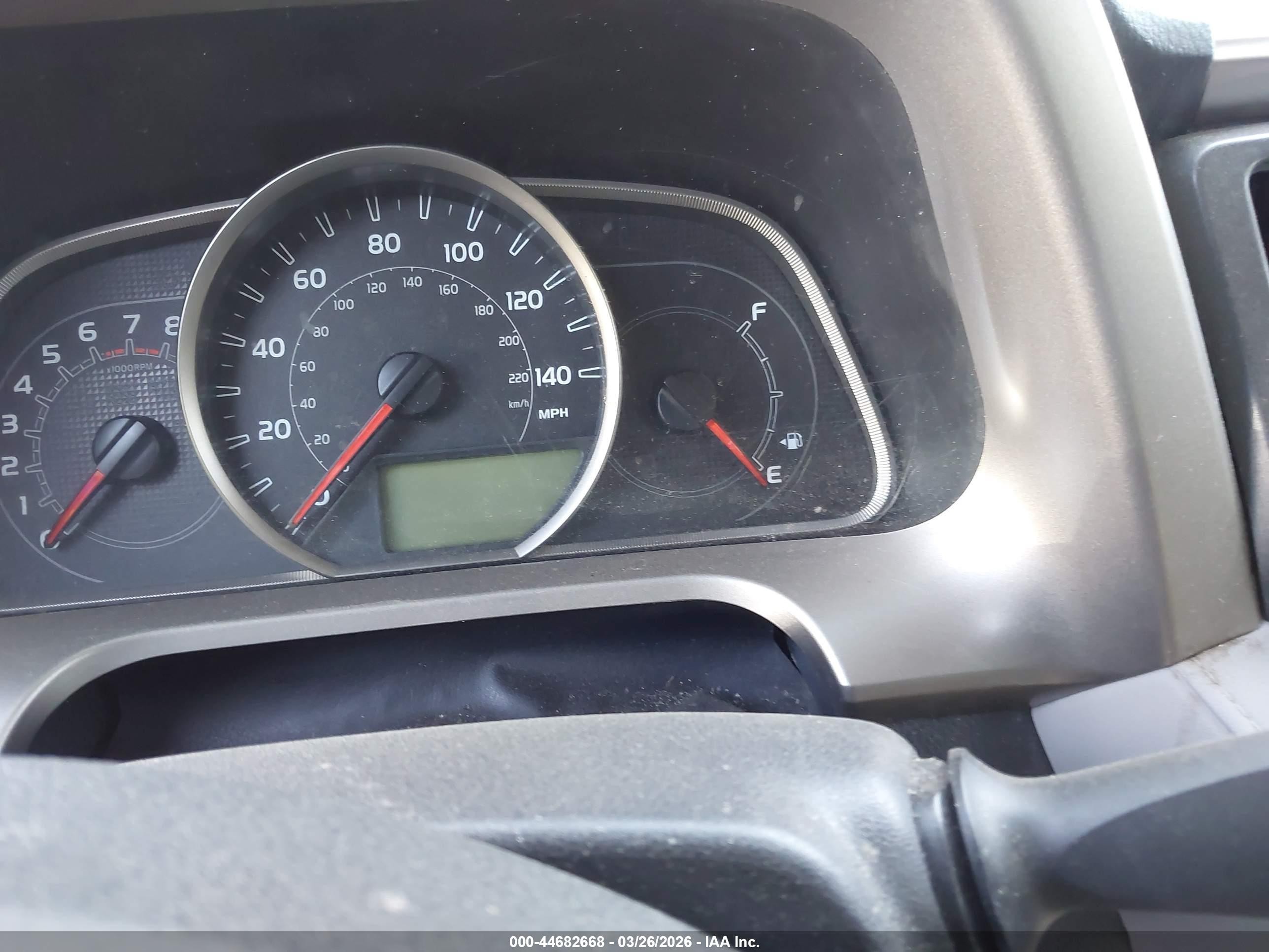 2015 Toyota Rav4 Le Maroon vin: JTMZFREV3FJ052305