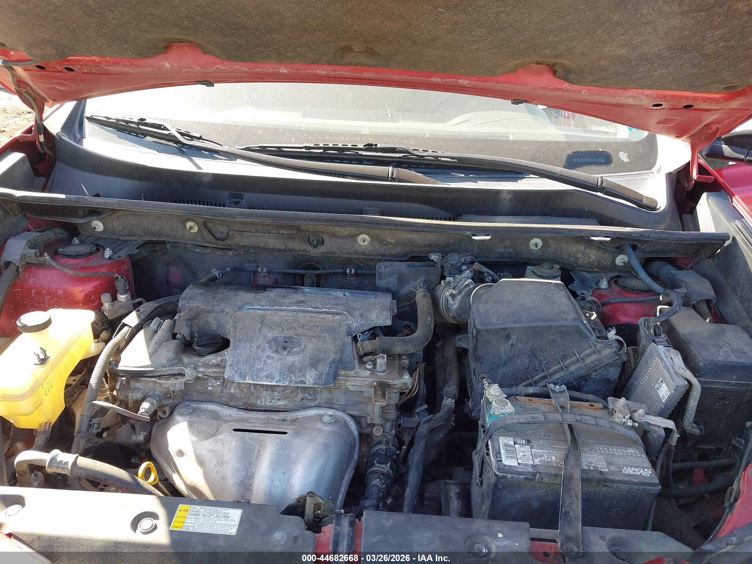 2015 Toyota Rav4 Le Maroon vin: JTMZFREV3FJ052305